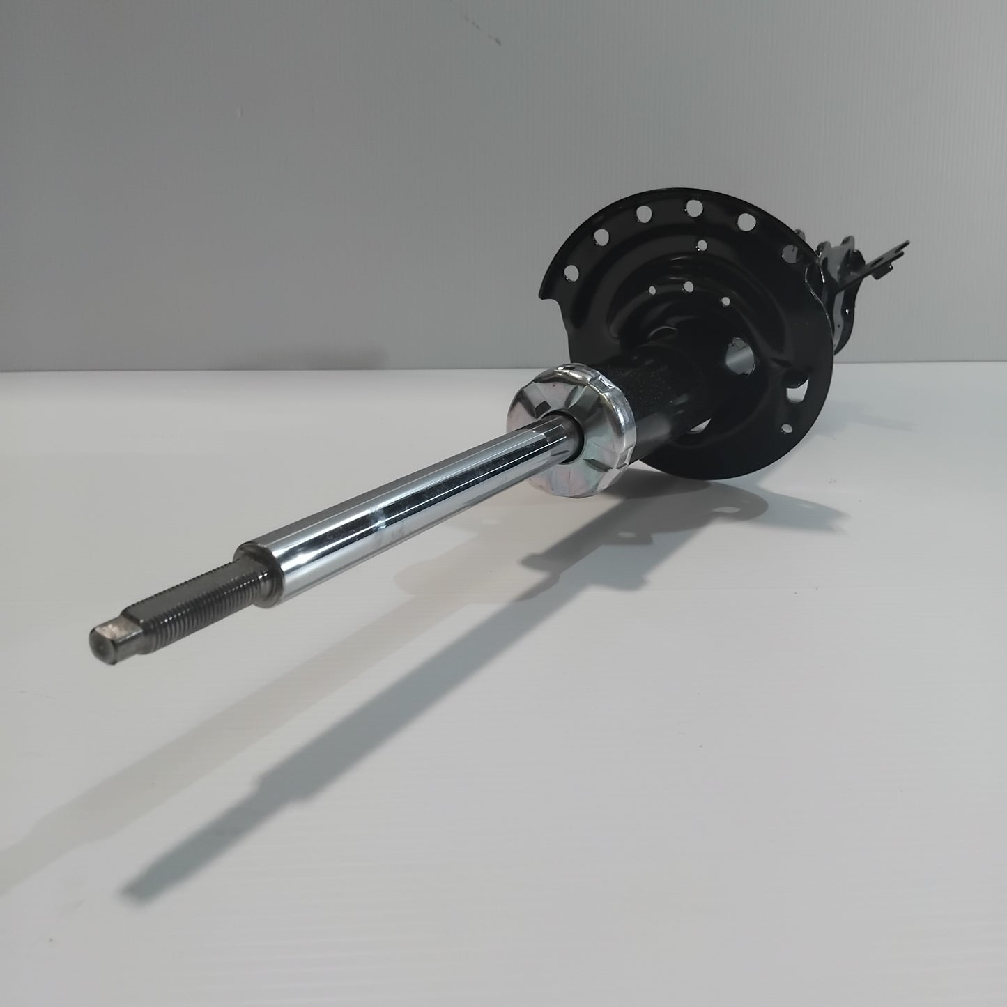 Genuine Kia Strut Assy-Fr,Rh | 546601Y110