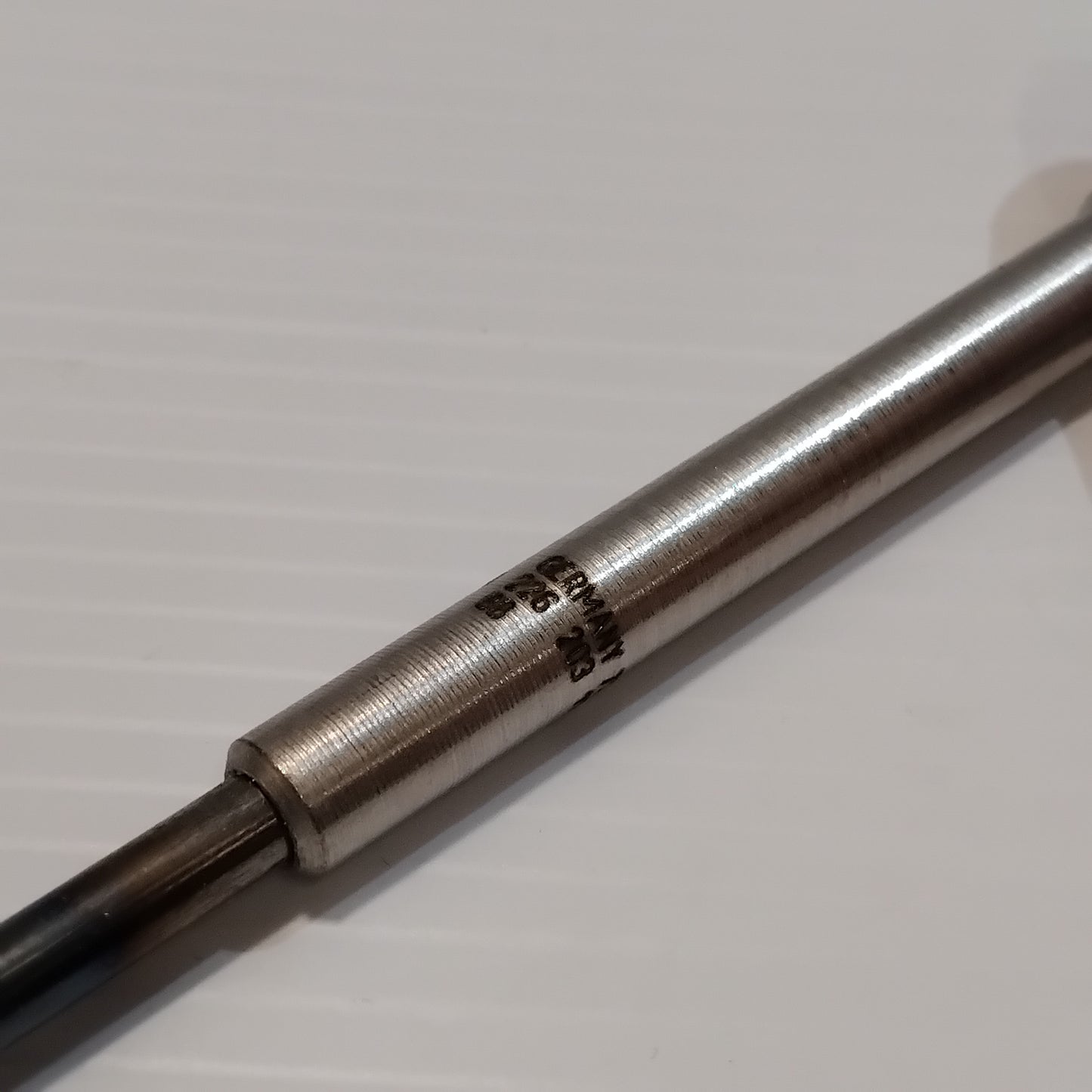 1x Genuine Glow Plug - Ford Mondeo / Transit 2.0 | 1309471