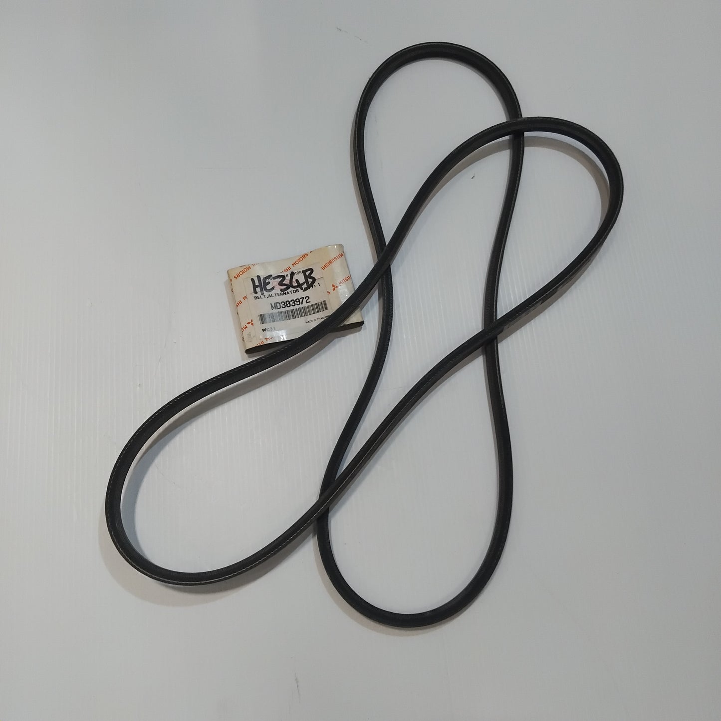Genuine Mitsubishi Belt Set(2) Alternator & Other | MD303972
