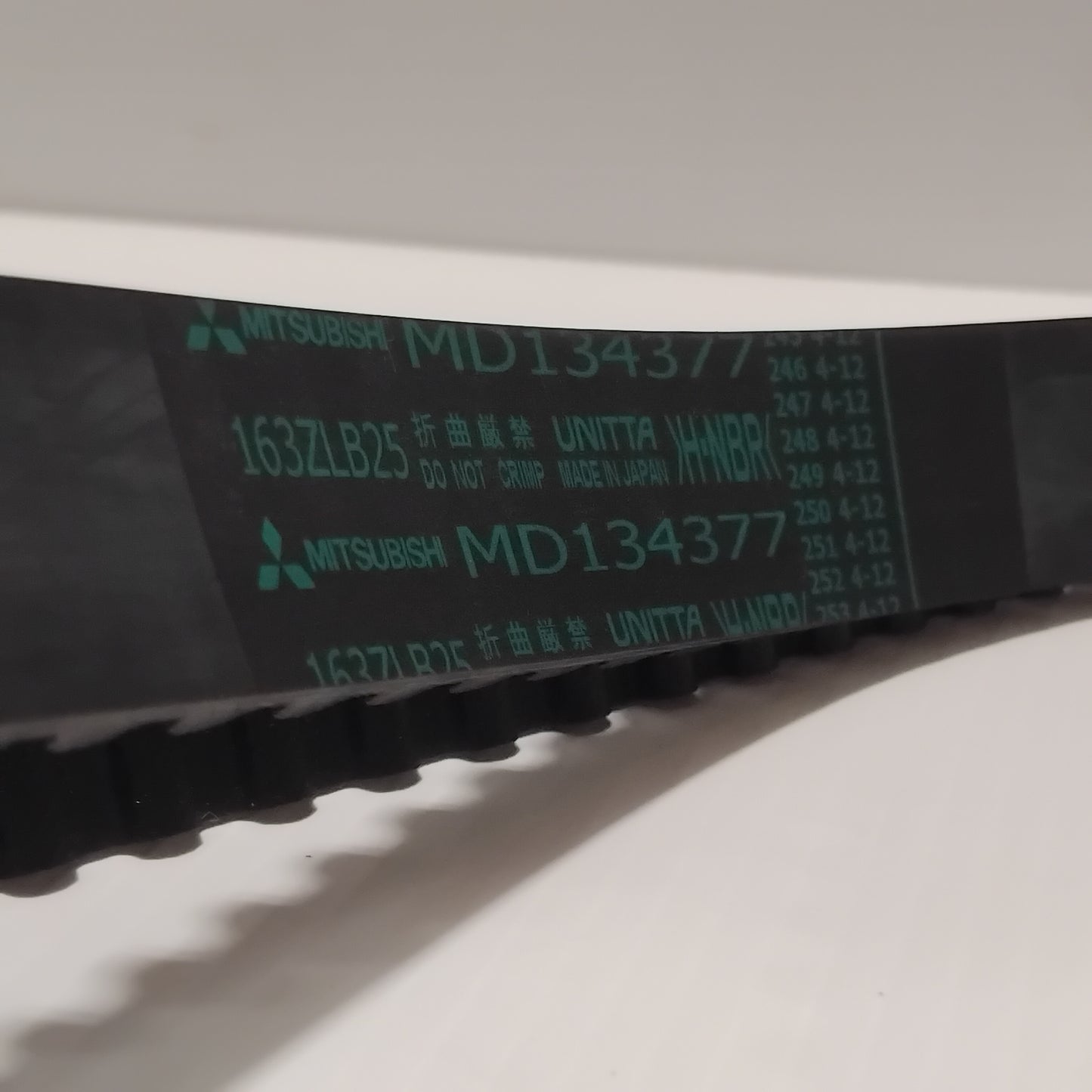 Genuine Mitsubishi ^Timing Belt | MD134377