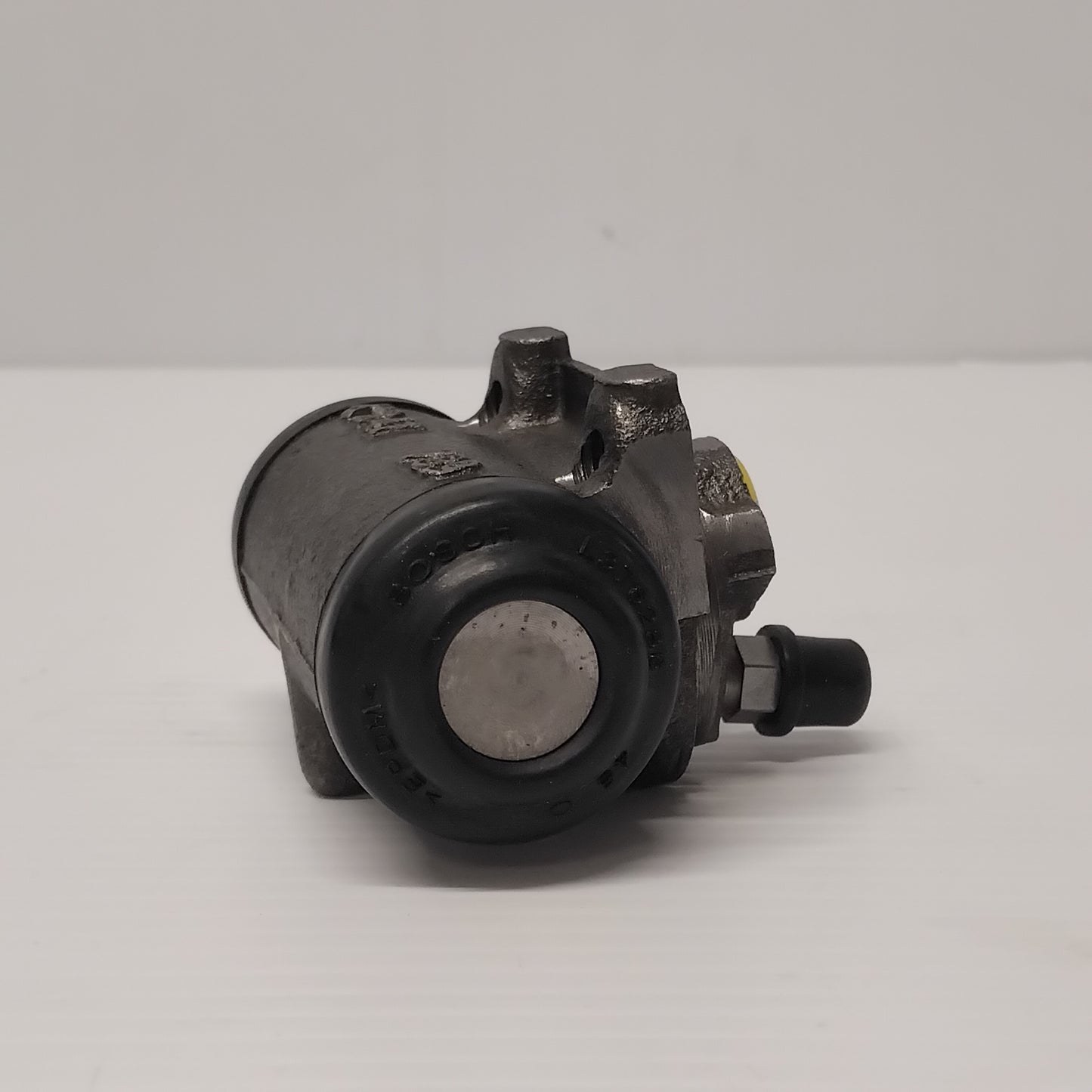 Genuine Rear Brake Cylinder - Ford KA 2008-2010 | 1554724