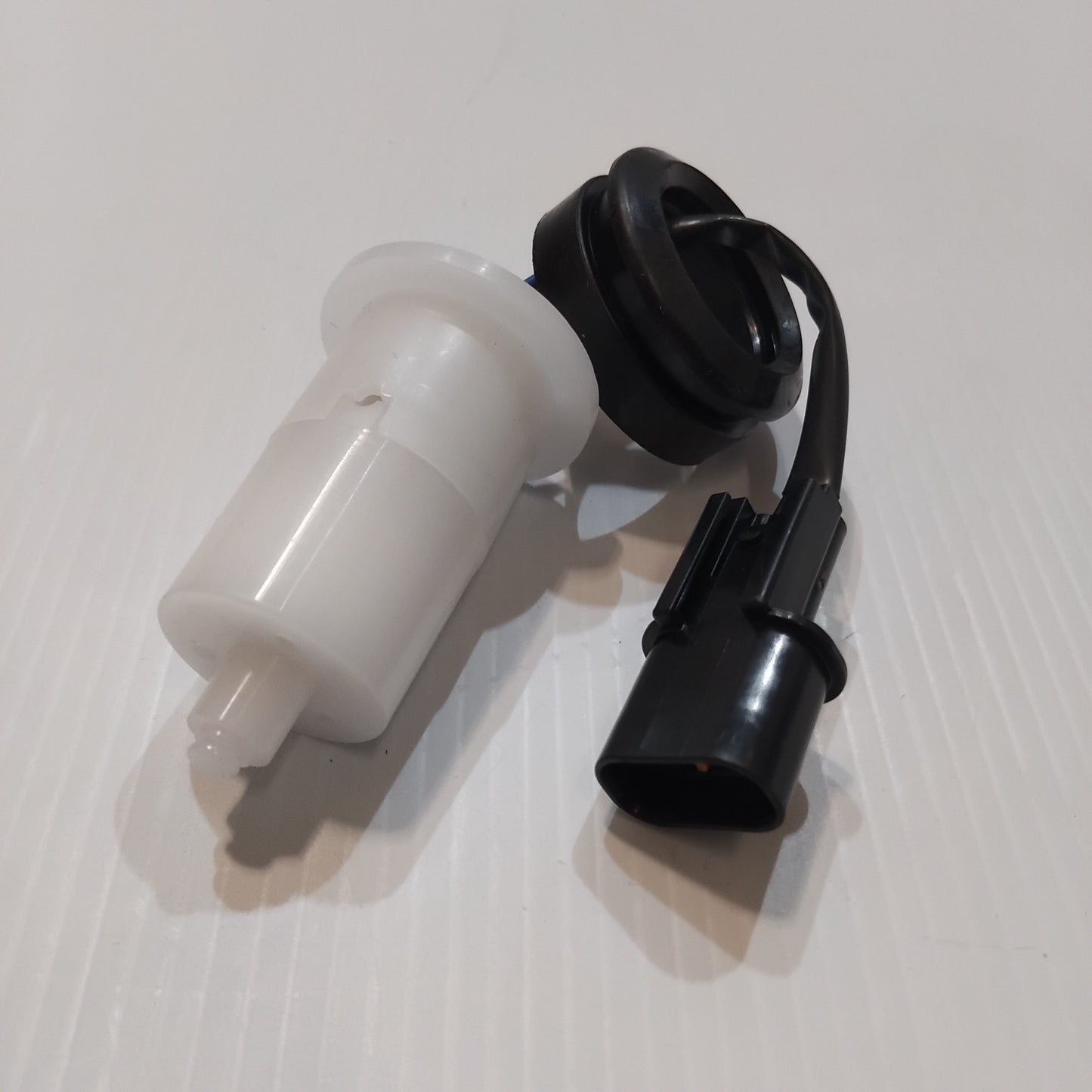 Genuine Windshield Fluid Level Switch - Kia Rio 2011-2017 | 985201W000