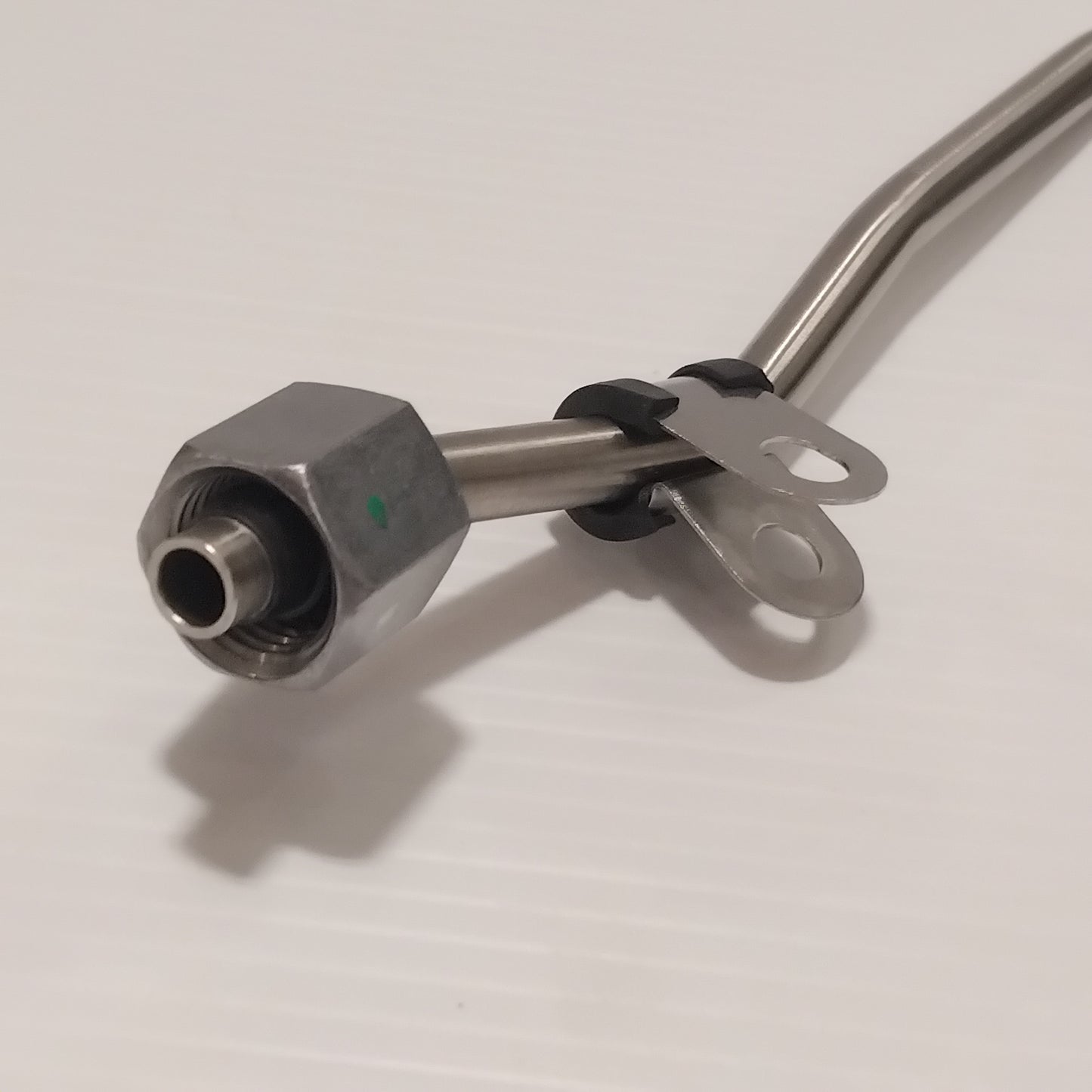 Genuine Volvo Oil Pipe | 32339779