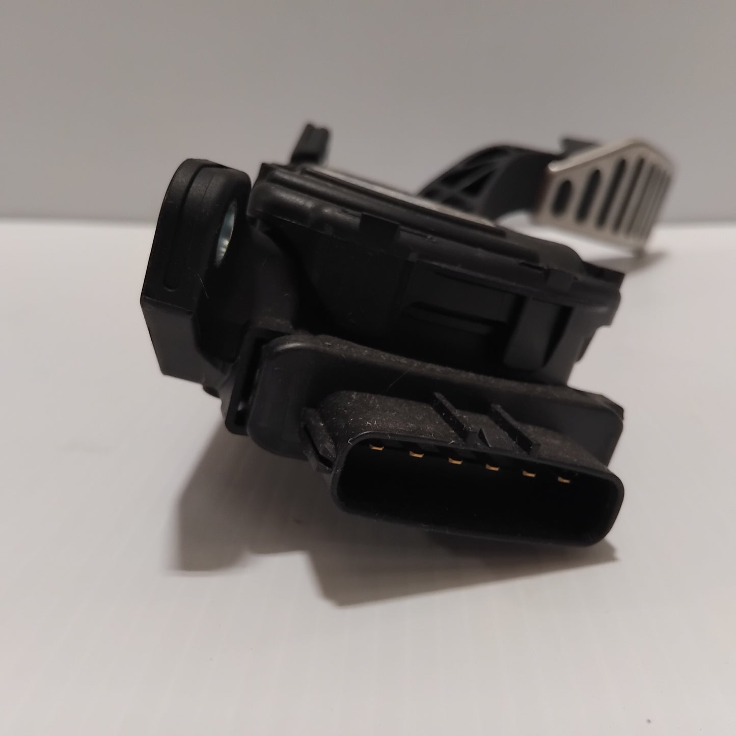 Genuine Suzuki Pedal,Accelerator Azg4 | 49400-68LA1-000