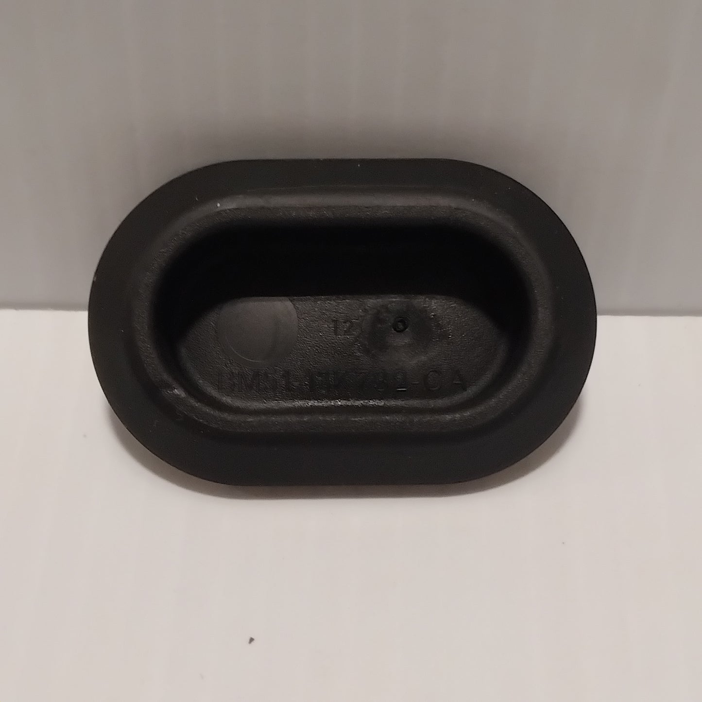 Genuine Ford Plug | 1699405