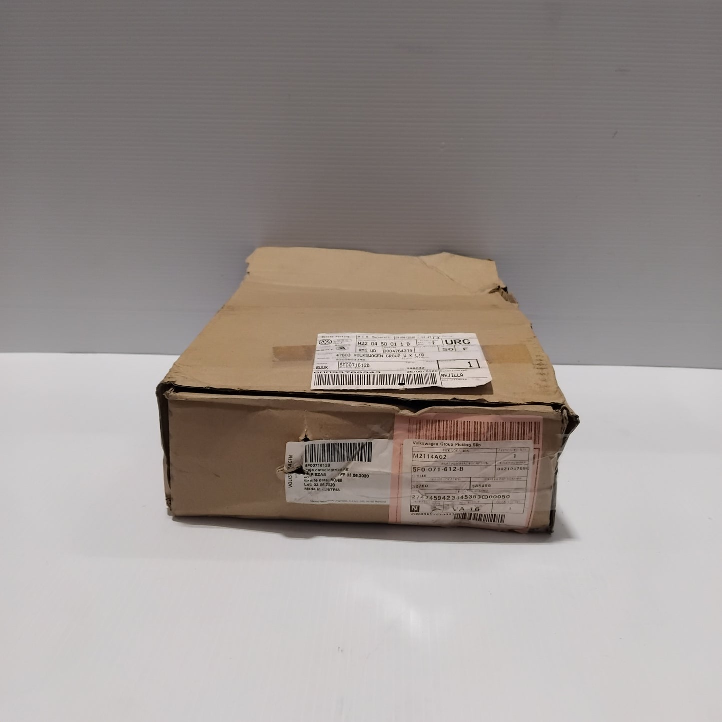 Genuine SEAT Grille | 5F0071612B