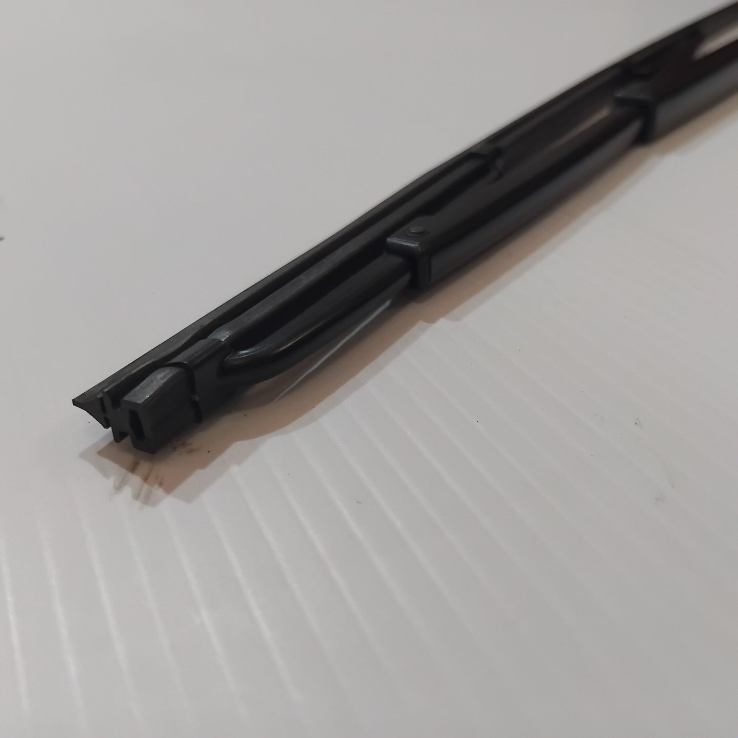 1x Eurorepar 26" Front Wiper Blade - for Peugeot / Citroen | 1611347480