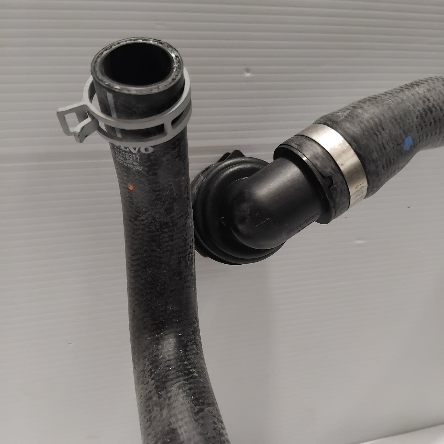 Genuine Volvo Radiator Hose | 31319311