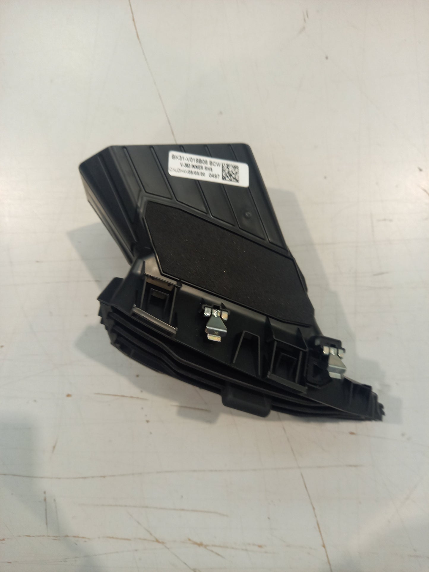 Genuine Ford Louvre Assy - Vent Air | 2375315