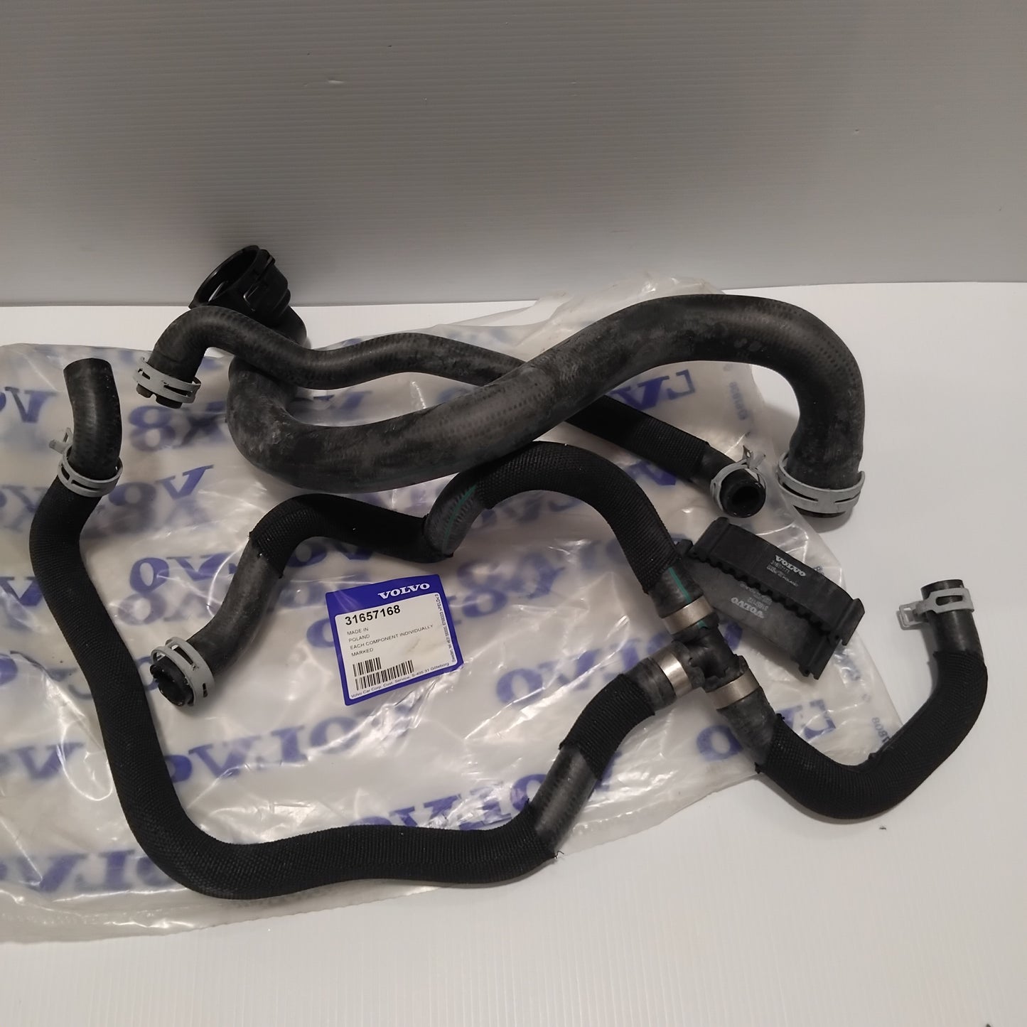 Genuine Volvo Hose Kit | 31657168