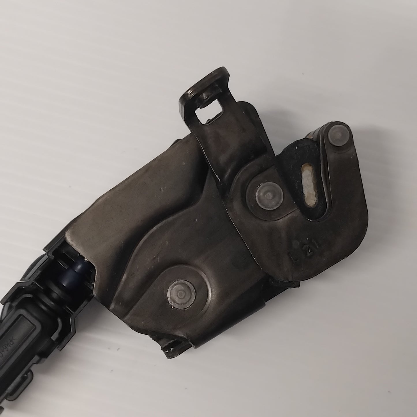 Genuine Front Left Door Latch - Ford B-Max 2012-2017 | 2014385