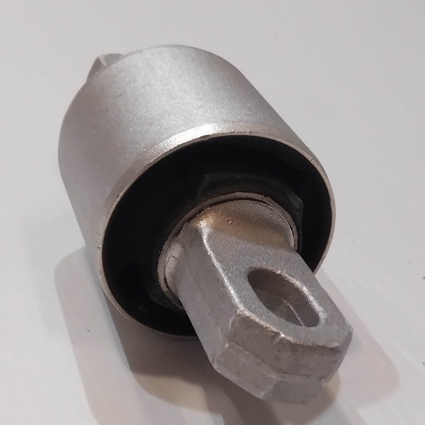 Genuine Volvo Bushing | 32292421
