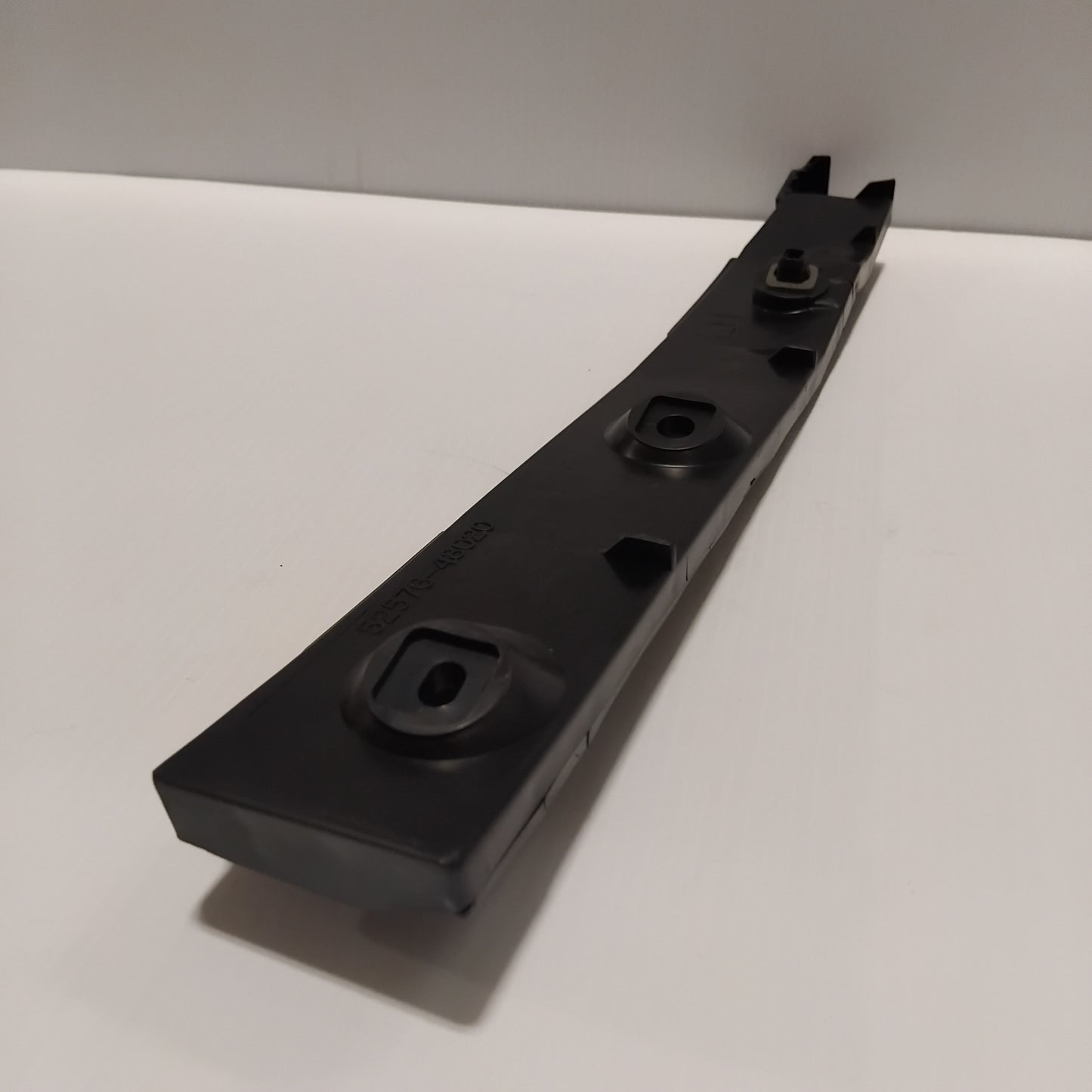 Genuine Toyota Retainer,Rear Bumper Side,Lh | 52576-48020