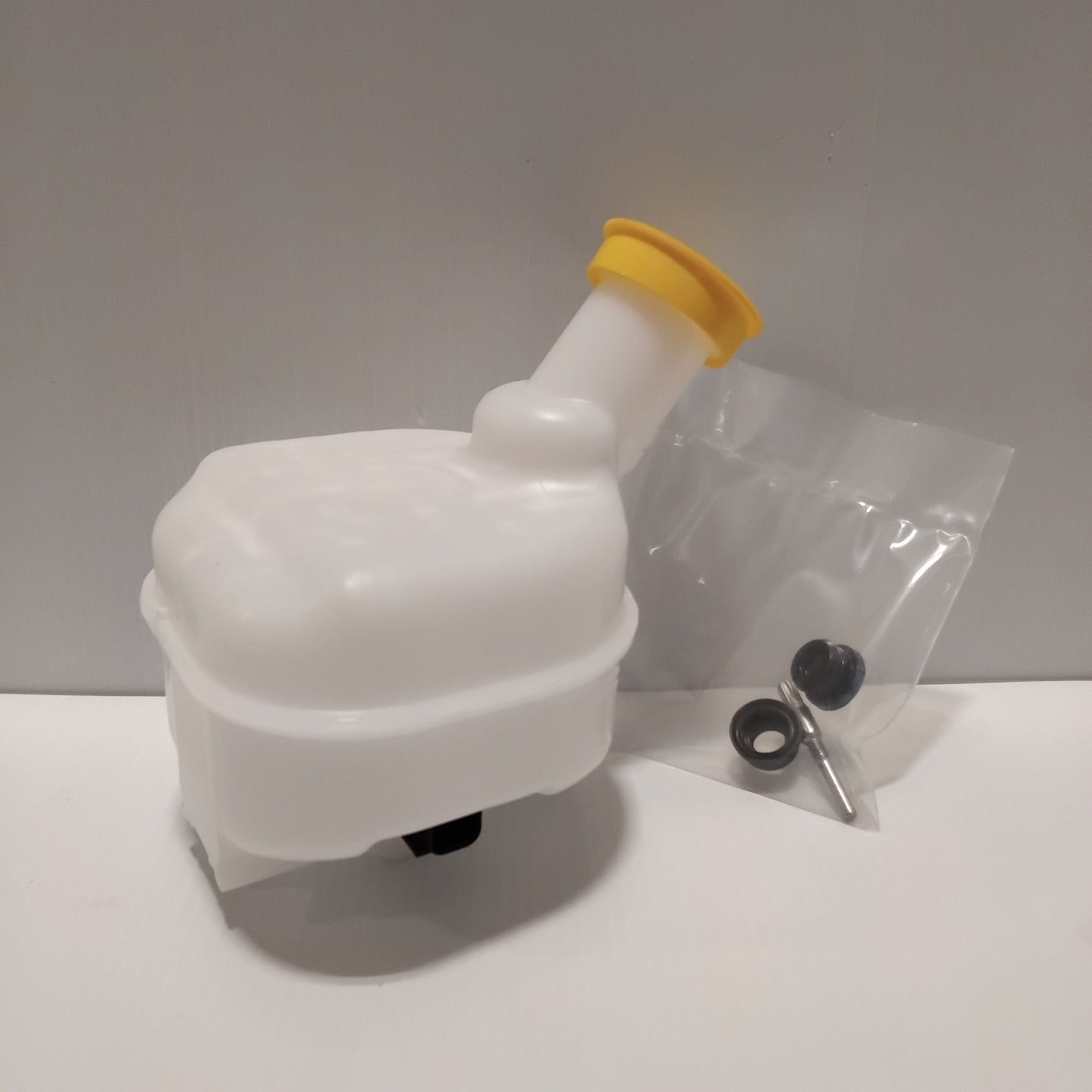 Genuine Ford Reservoir Assy - Compressed Air | 1817720