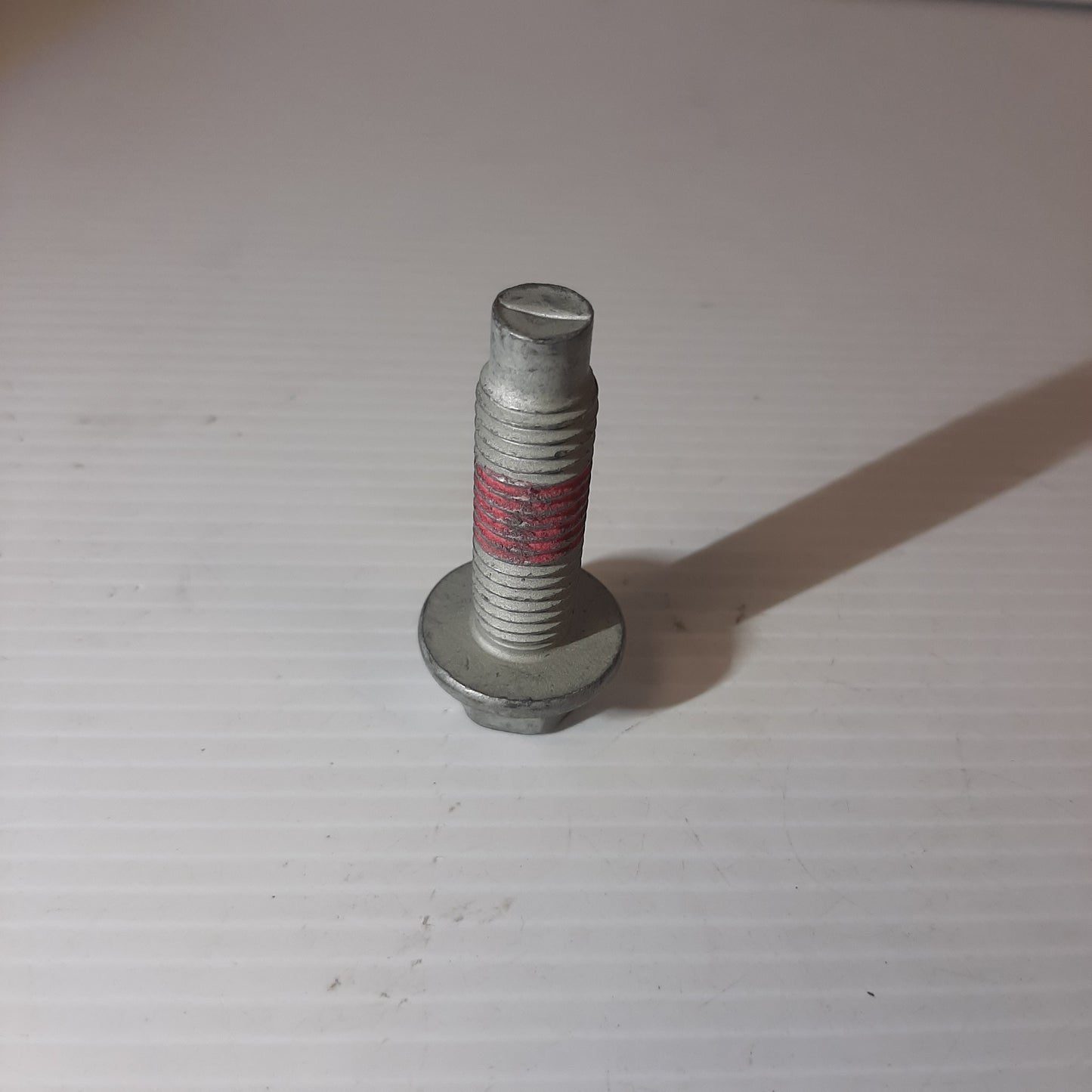 Genuine Ford Bolt | 2533093