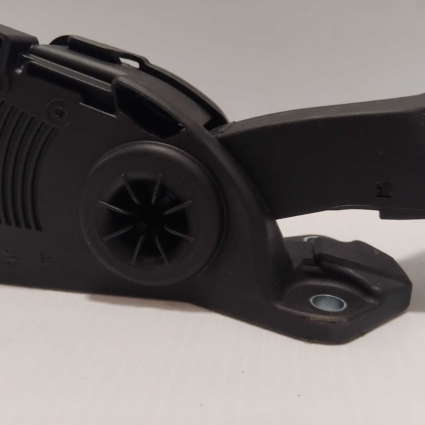 Genuine Suzuki Pedal,Accelerator Azg4 | 49400-68LA1-000