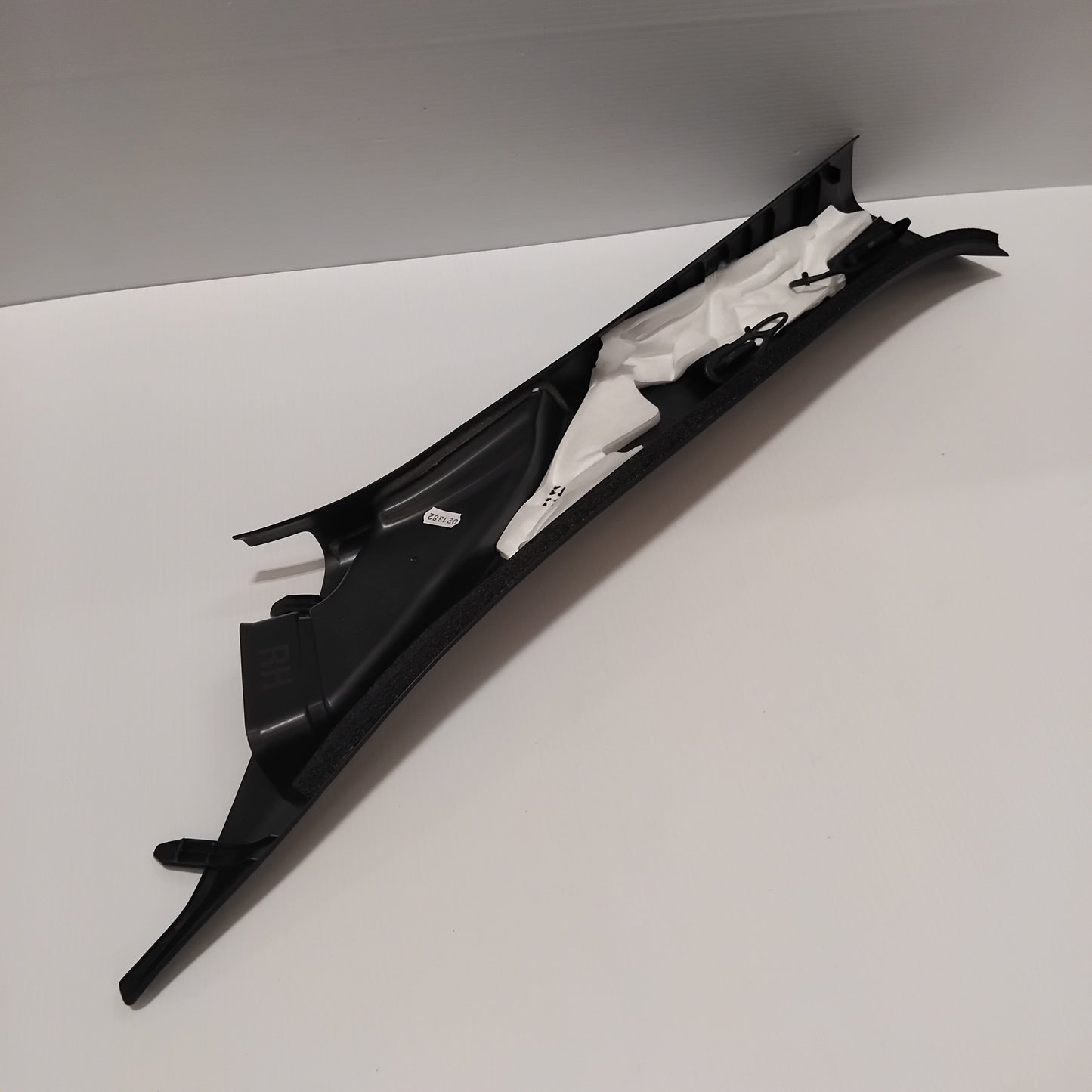 Genuine Ford Moulding - Windshield | 2513707