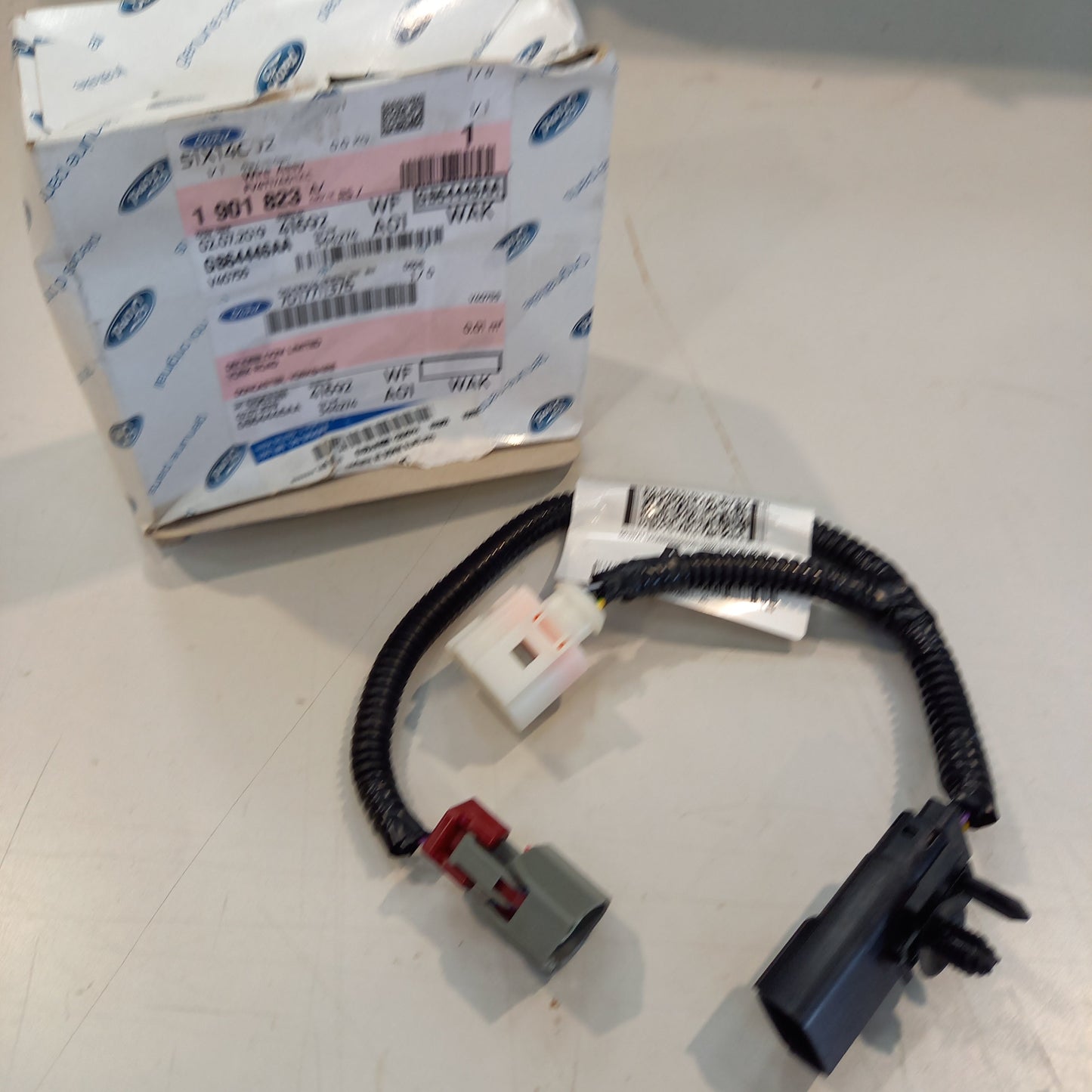 Genuine Jumper Wire with Headlamp Washer - Ford Kuga 2015-2020 | 1901823