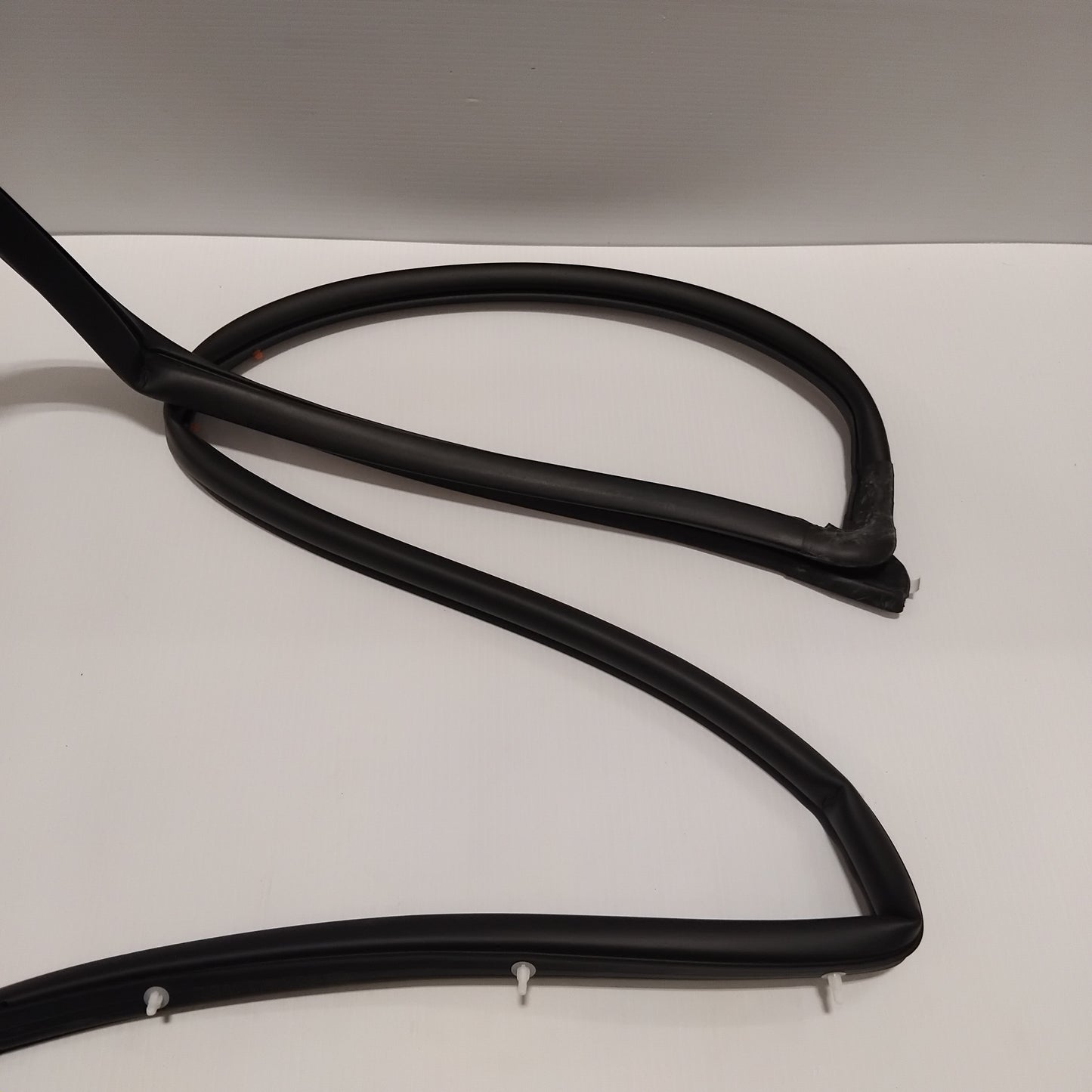Genuine Kia W/Strip Assy-Fr Dr S | 8213007001