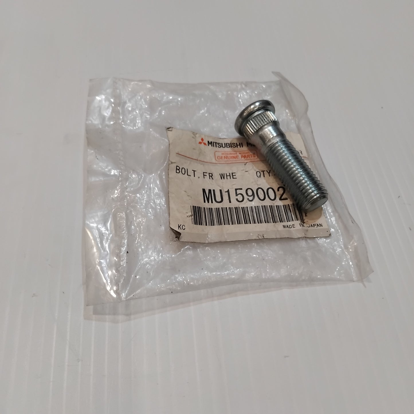 Genuine Mitsubishi Bolt,Rr Wheel Hub | MU159002
