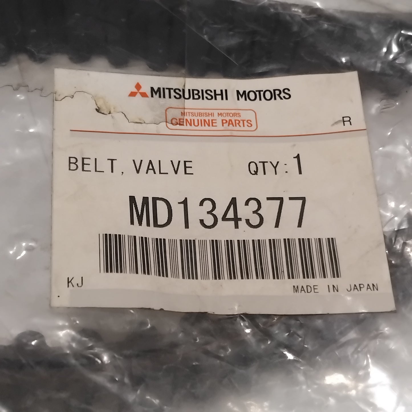 Genuine Mitsubishi ^Timing Belt | MD134377
