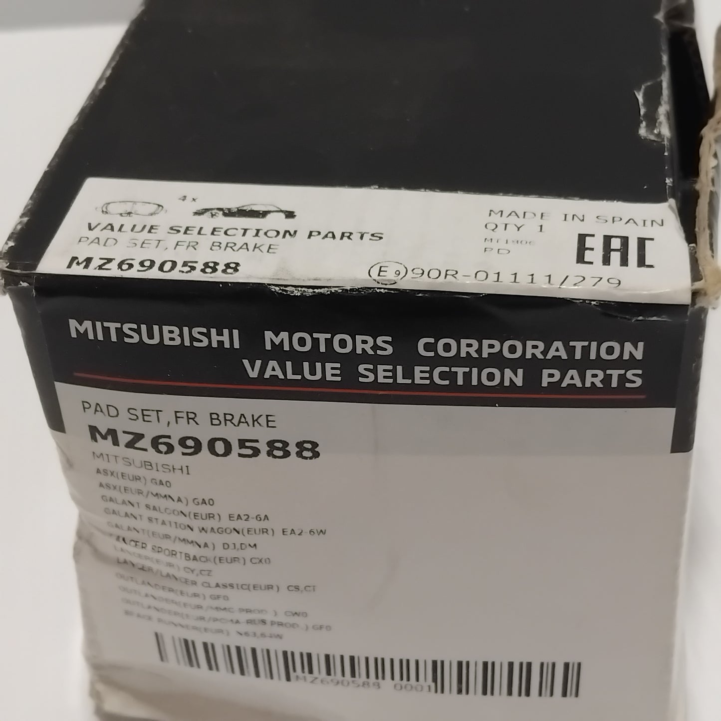 Genuine Mitsubishi Brake Pad Set,Fr | MZ690588