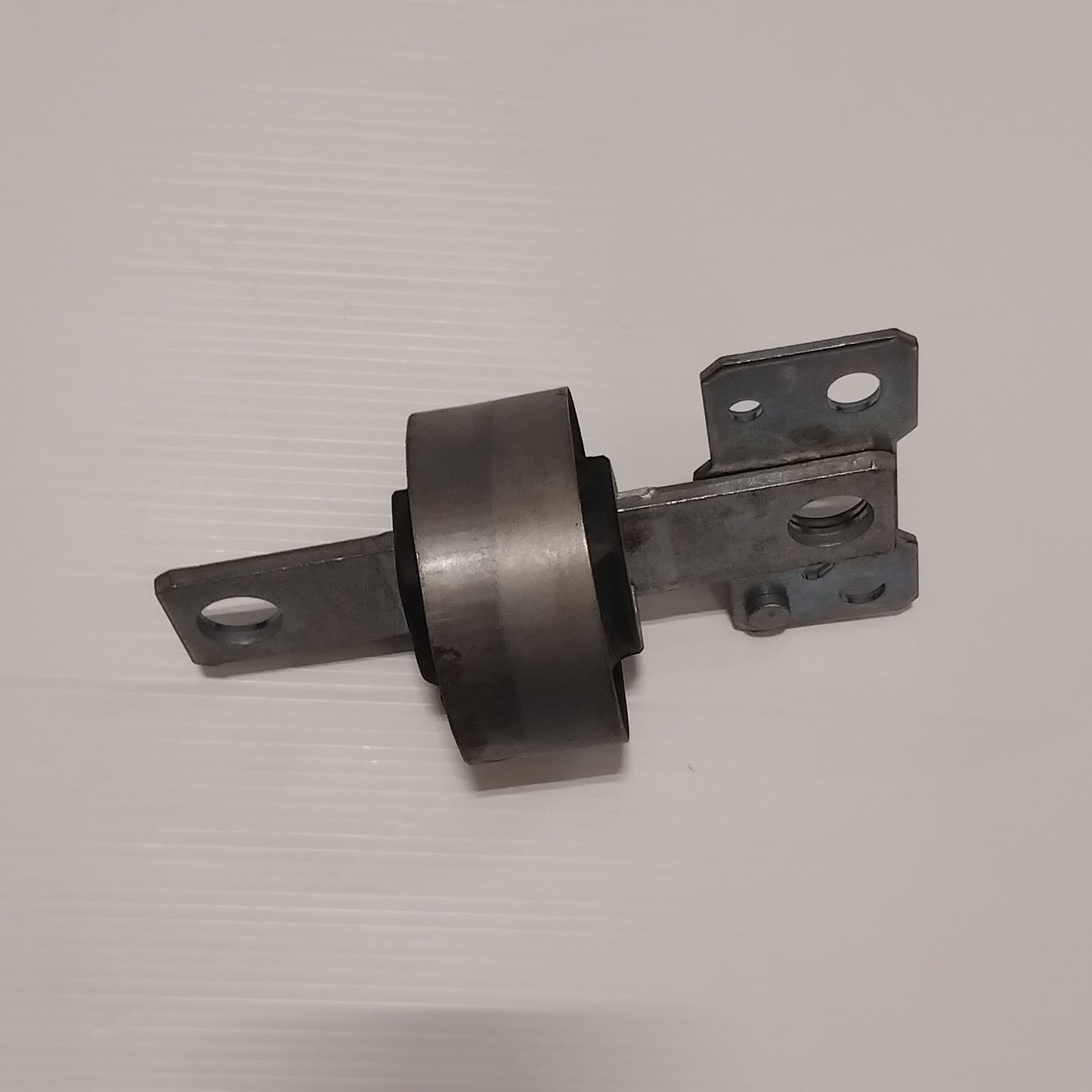 Genuine Volvo Bushing | 31476225