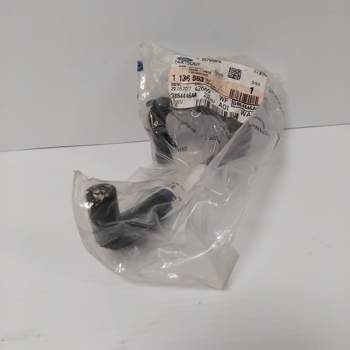 Genuine Air Filter Vent Hose - Ford Fiesta 1999-2002 | 1136553