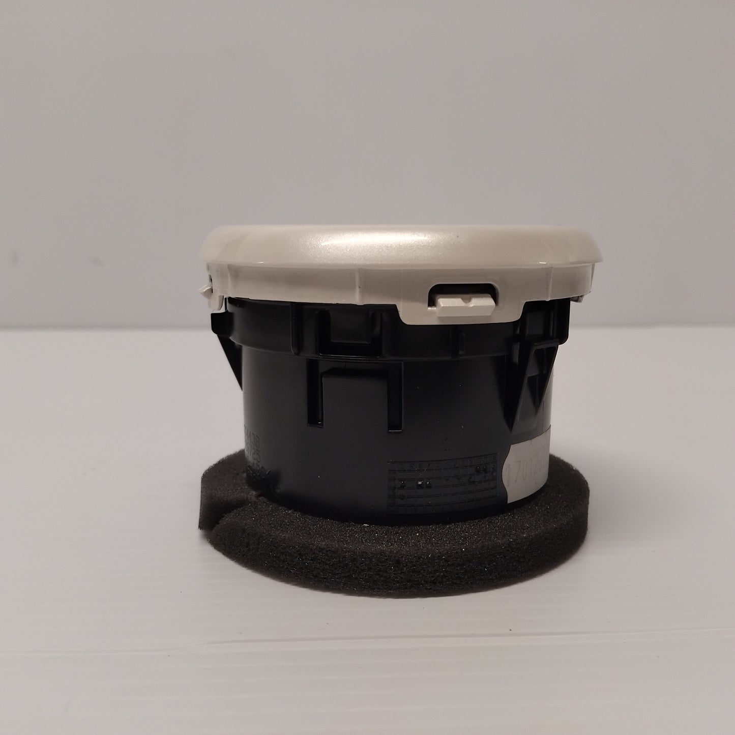 Genuine Interior Louvre Air Vent - Ford KA 2008-2016 | 1742244