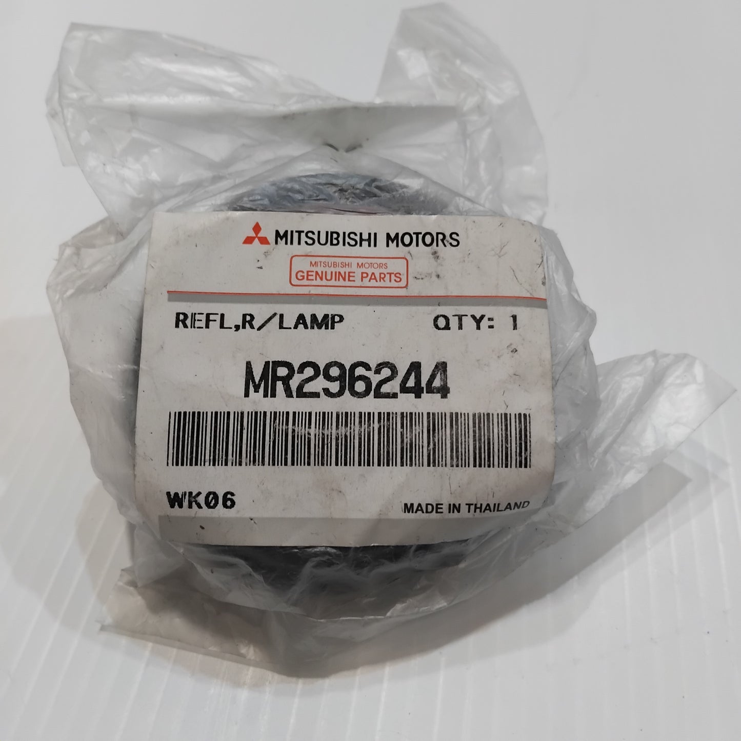 Genuine Mitsubishi Reflector Kit,Rr Lamp,Rh | MR296244