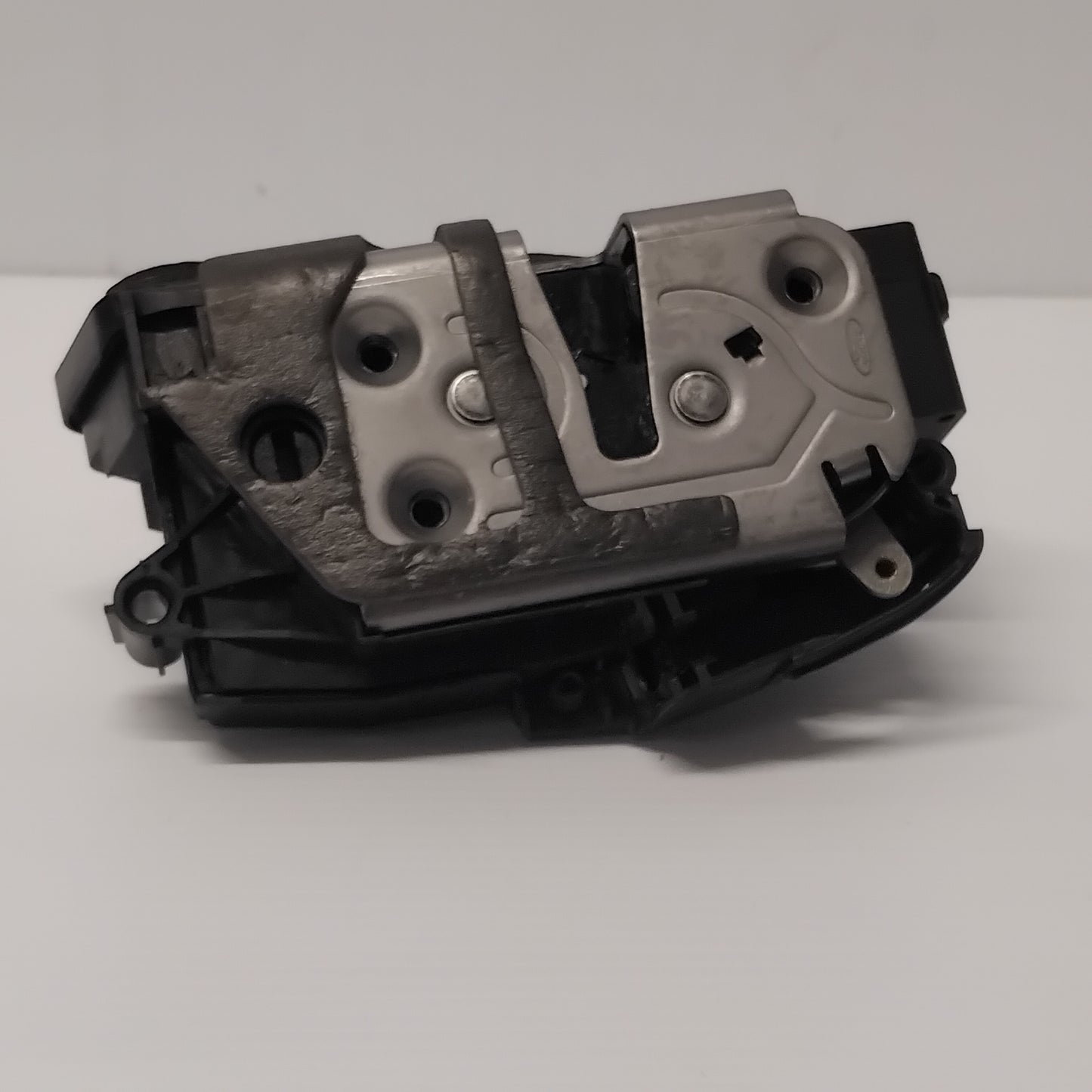 Genuine Rear Left Lock - Ford Ranger 2011- | 1733691