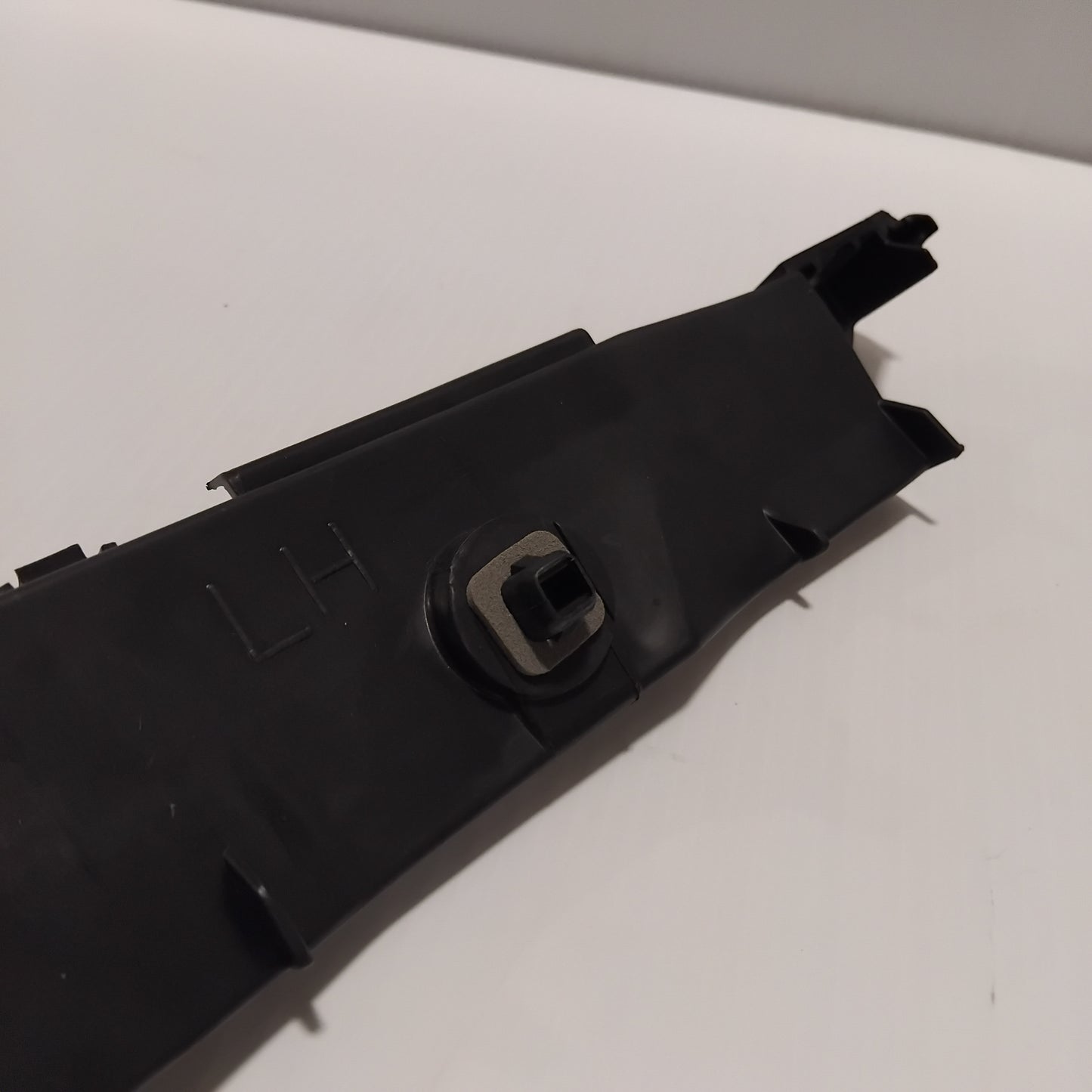 Genuine Toyota Retainer,Rear Bumper Side,Lh | 52576-48020