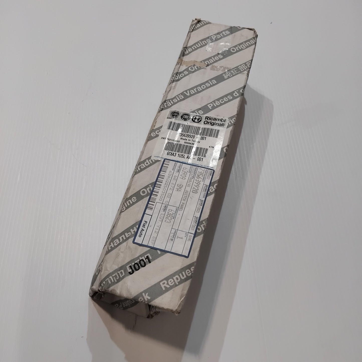 Genuine Front Driver Window Switch Panel - Fiat Tipo 2015-2021 RHD | 735639920