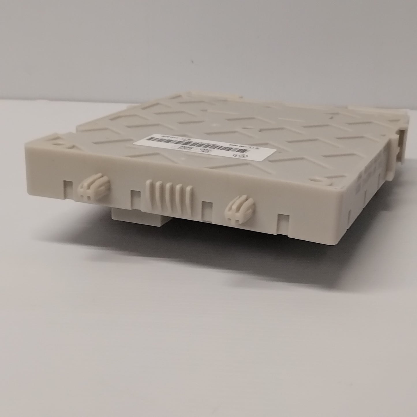 Genuine Fuse Box - Ford Focus / Kuga / Transit | 2506087