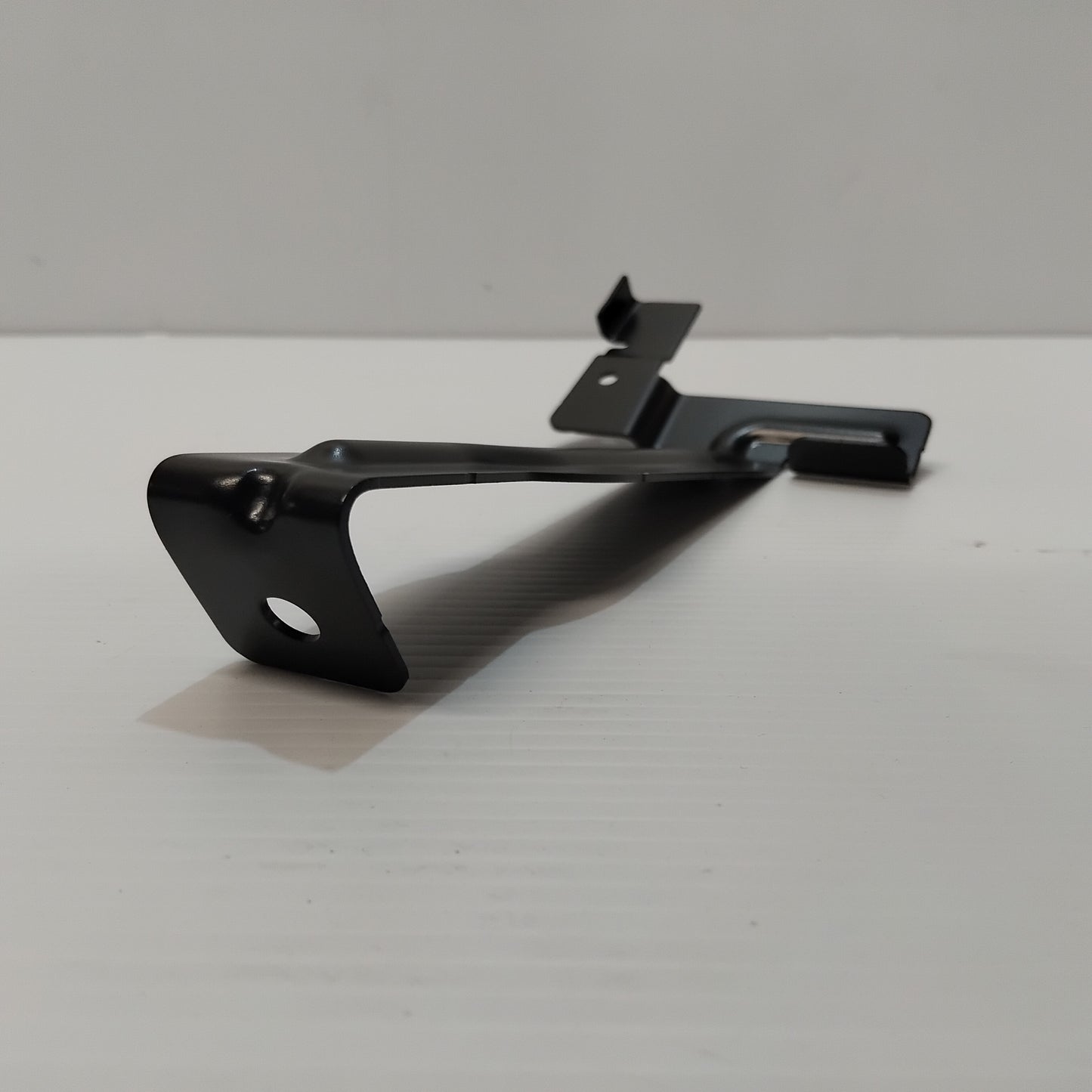 Genuine Rear Right Bumper Bracket - Ford Kuga 2020- | 2491144