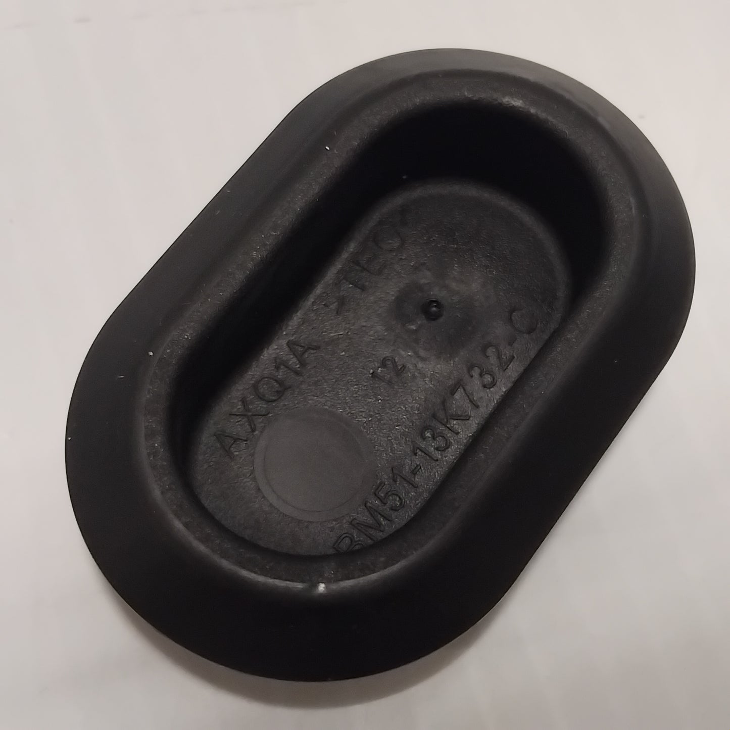 Genuine Ford Plug | 1699405