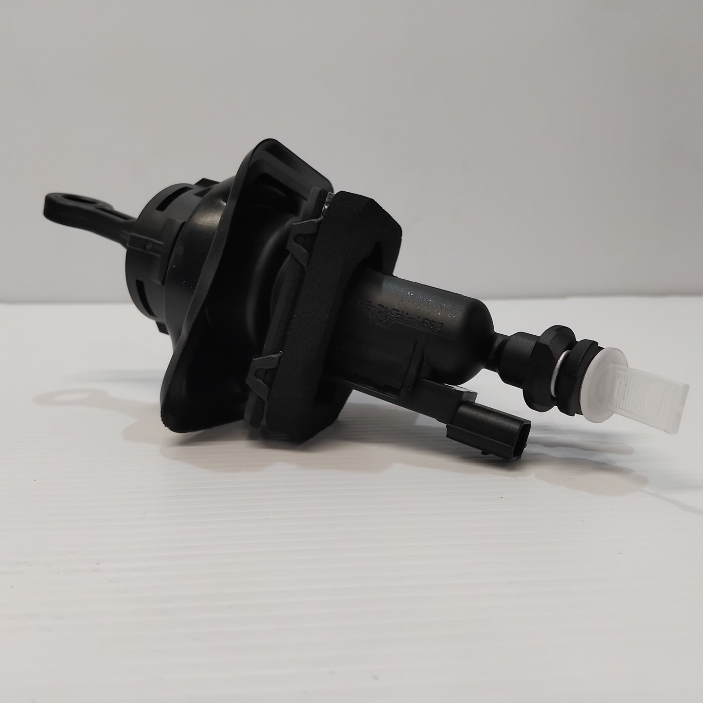Genuine Clutch Master Cylinder - Ford Edge 2016-2024 RHD | 1863653