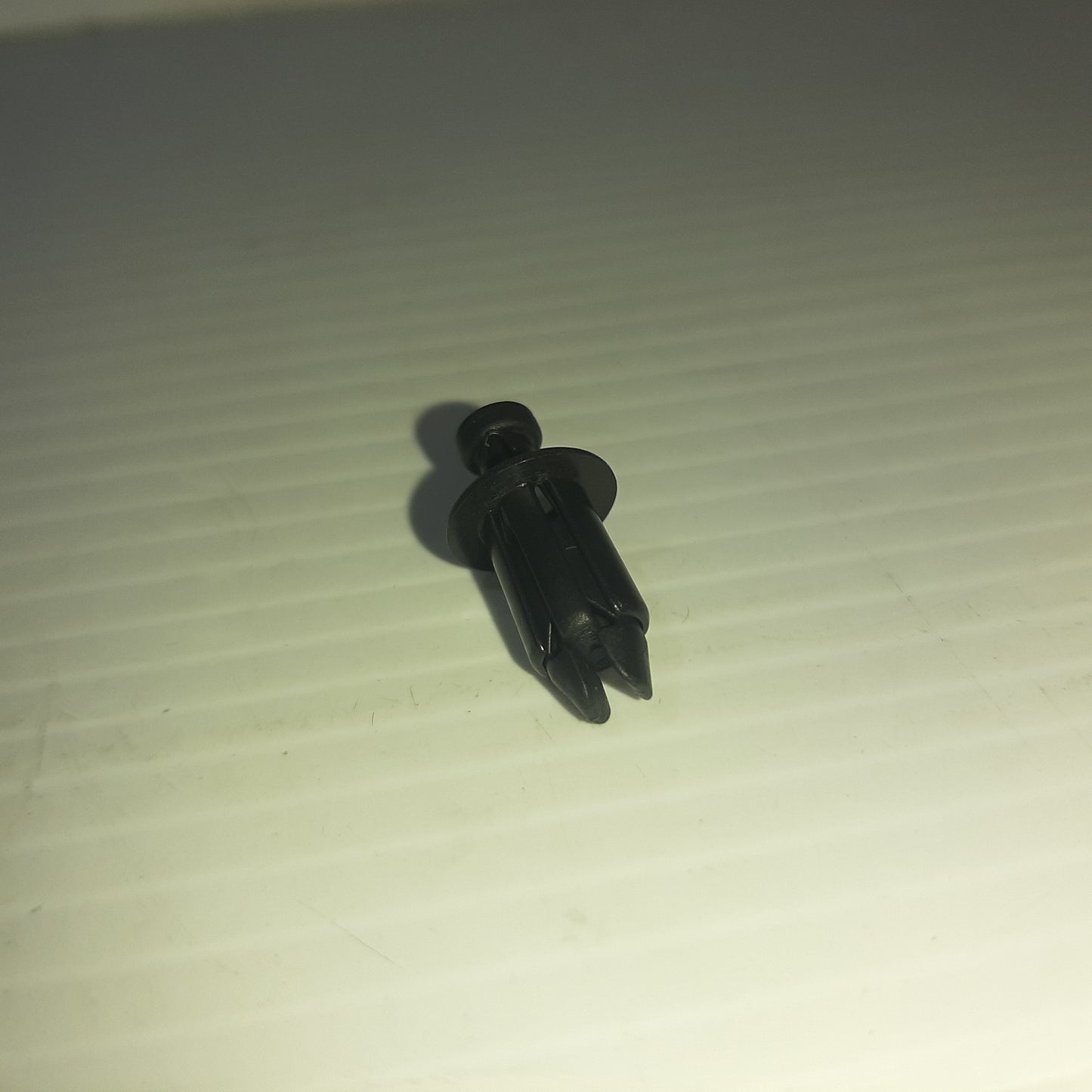 Genuine Ford Fastener | 6738091