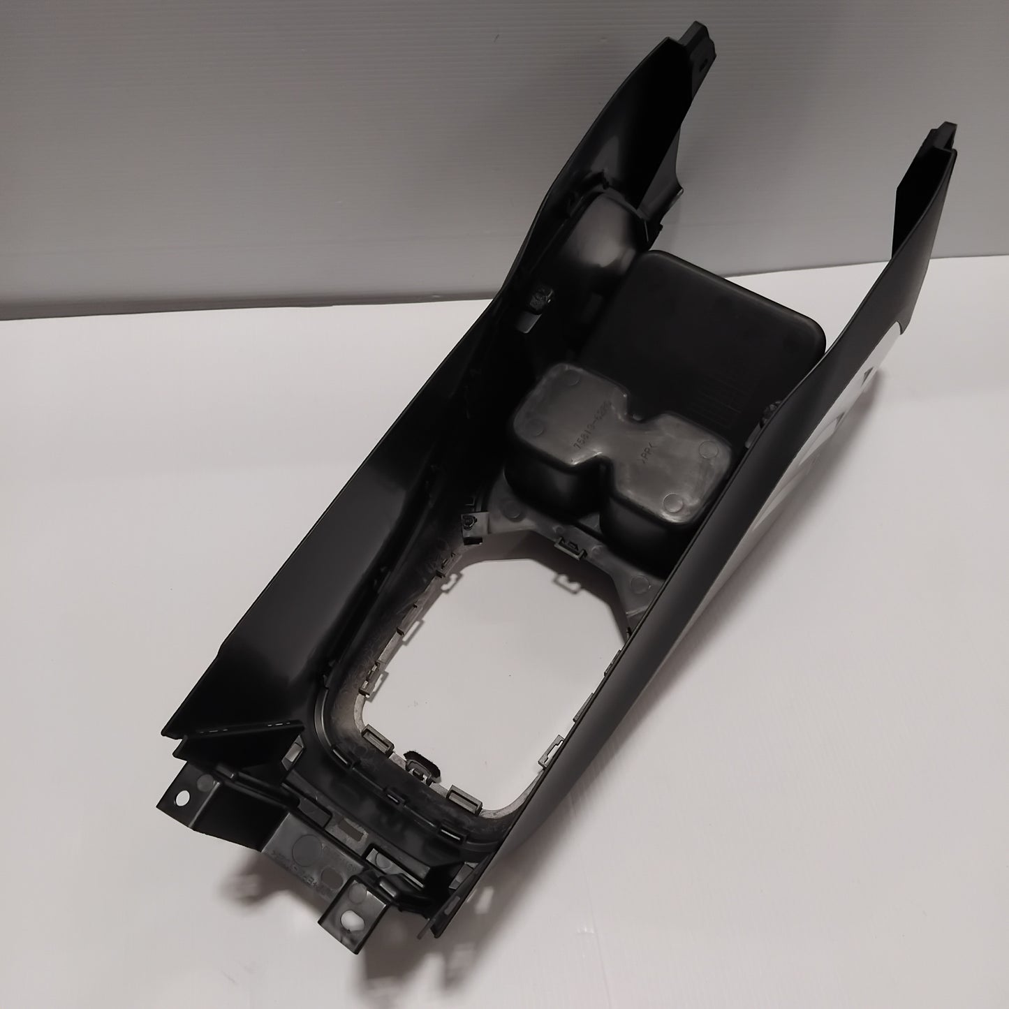 Centre Console Trim - Suzuki Ignis 2017 - Red | 99231-62R00-ZNB