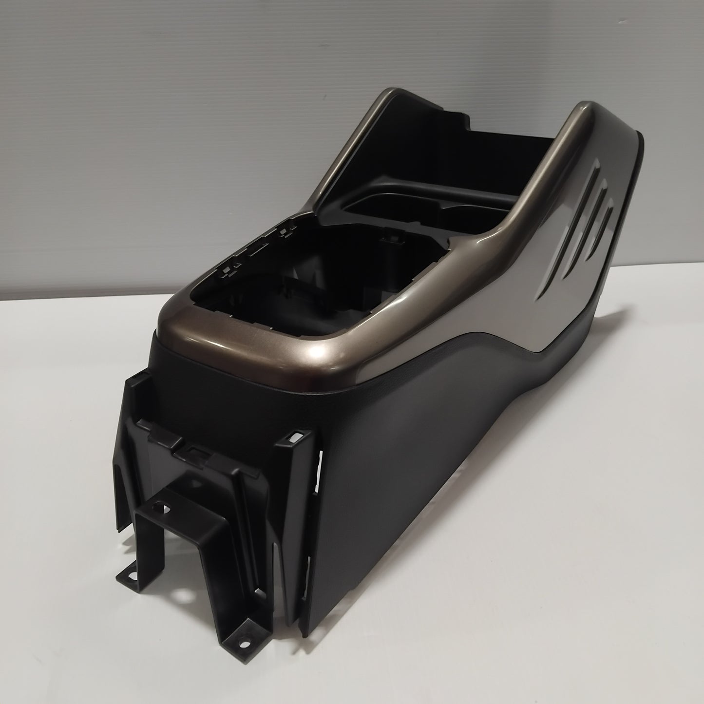 Centre Console Trim - Suzuki Ignis 2017 - Red | 99231-62R00-ZNB