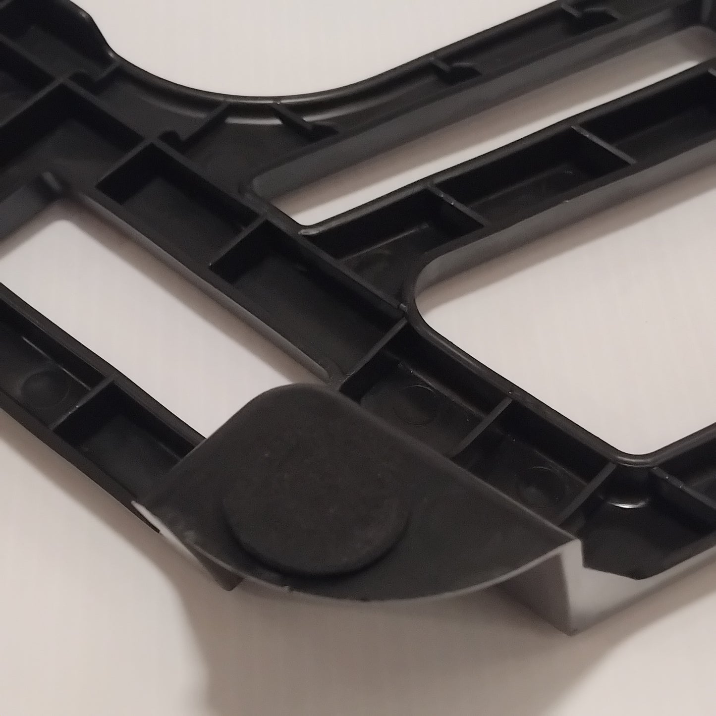 Genuine Kia Reinf-Rr Bumper Cove | 86623A2700