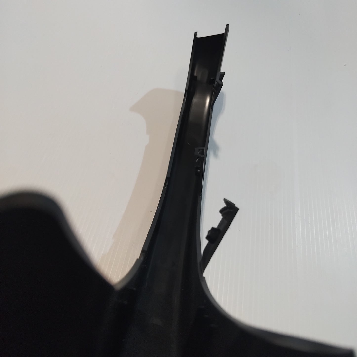 Genuine Left Tailgate Hinge Cover - Volvo S90 2018 | 31389609