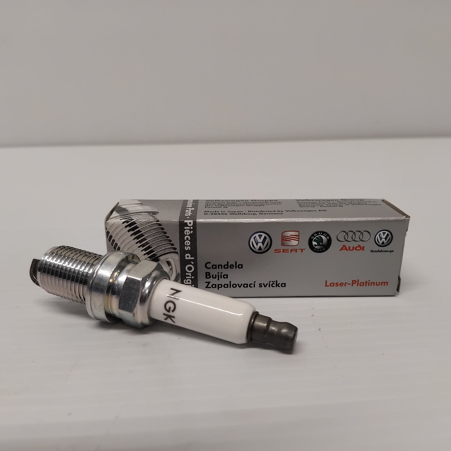 Genuine Petrol Spark Plug SEAT Leon 2.0 CUPRA R 2005-2012 | 06H905601A