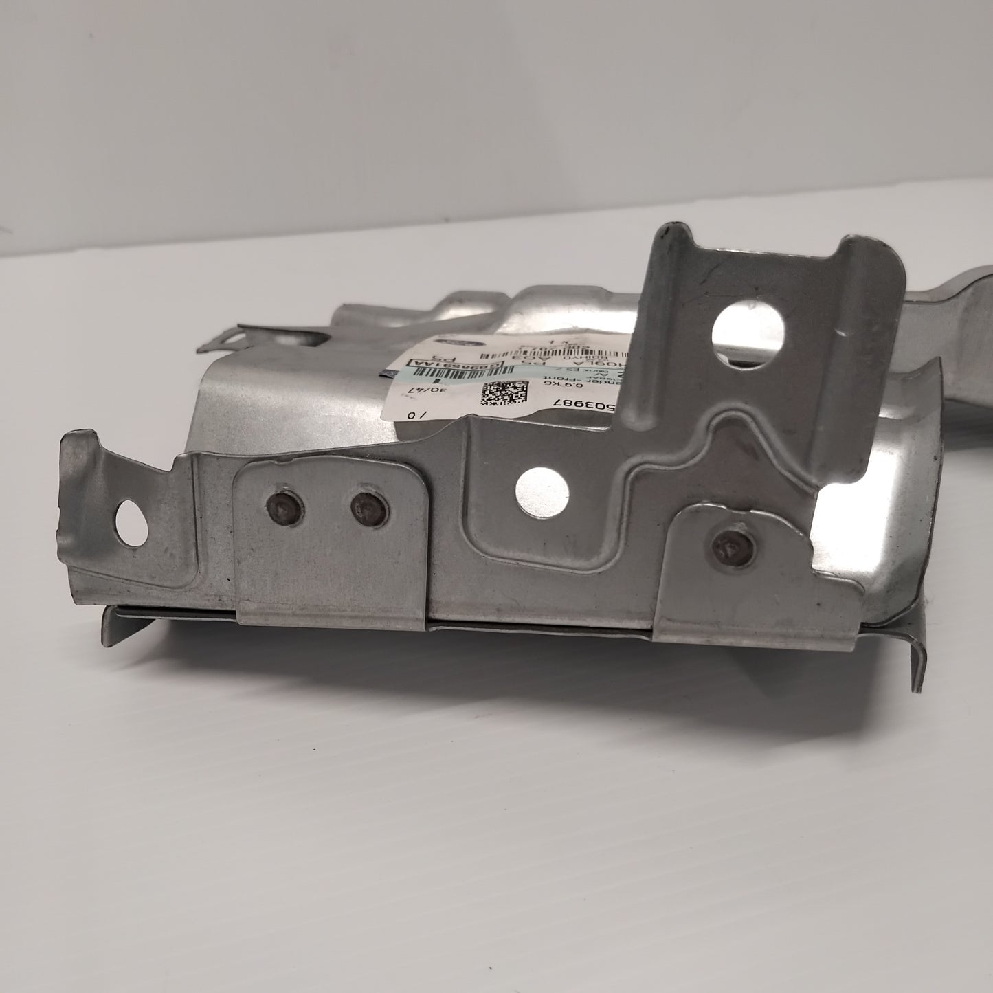 Genuine Right Fender Bracket - Ford Focus C-Max 2010-2015 | 1767302