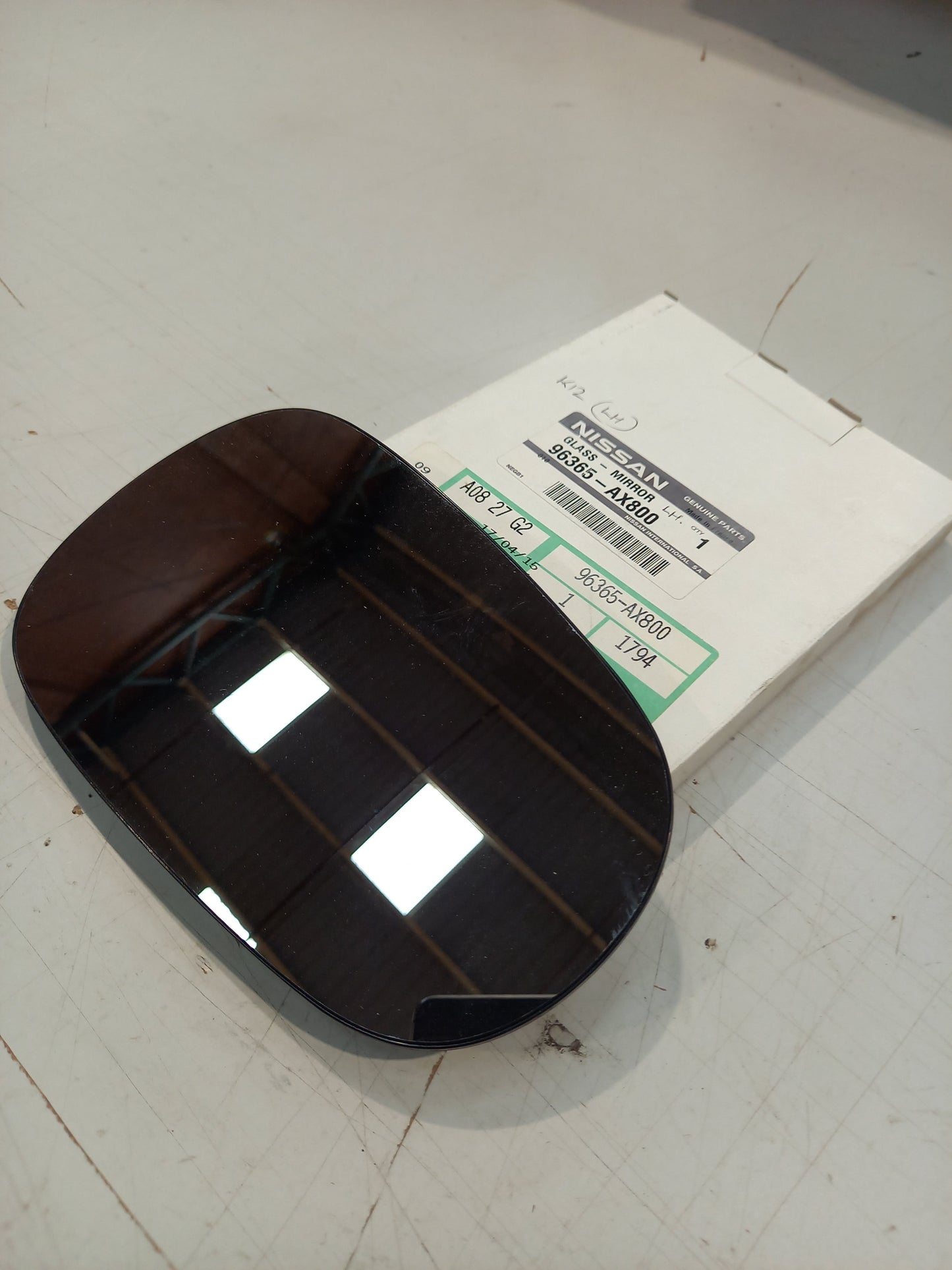 Genuine Nissan Glass-Mirror | 96365AX800