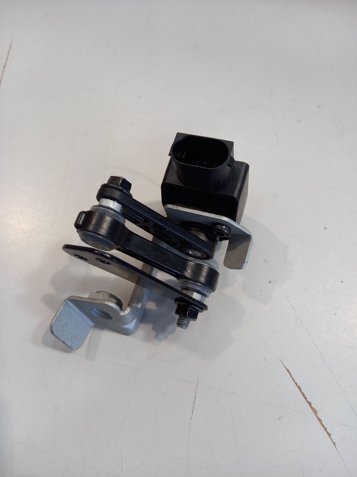 Genuine Volvo Cmp Sensor | 31258180