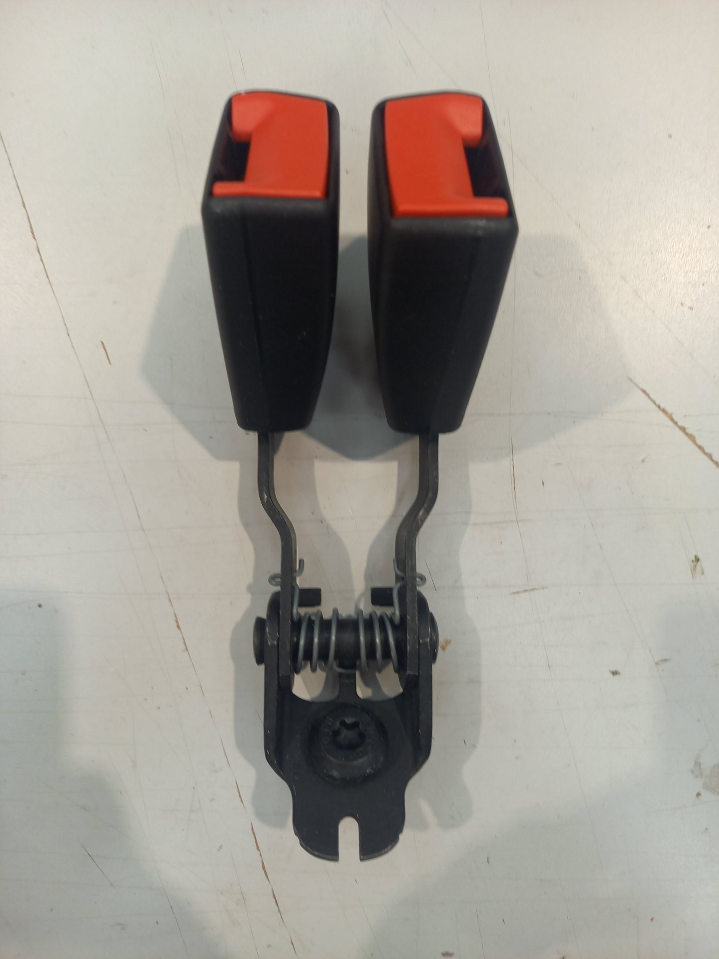 Genuine Ford Buckle Assy - Seat Belt | 1237263