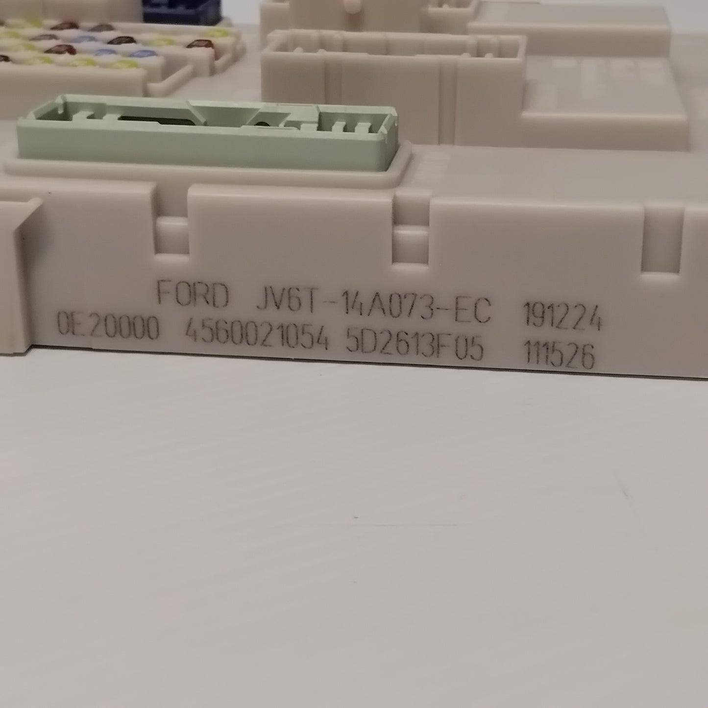 Genuine Fuse Box - Ford Focus / Kuga / Transit | 2506087