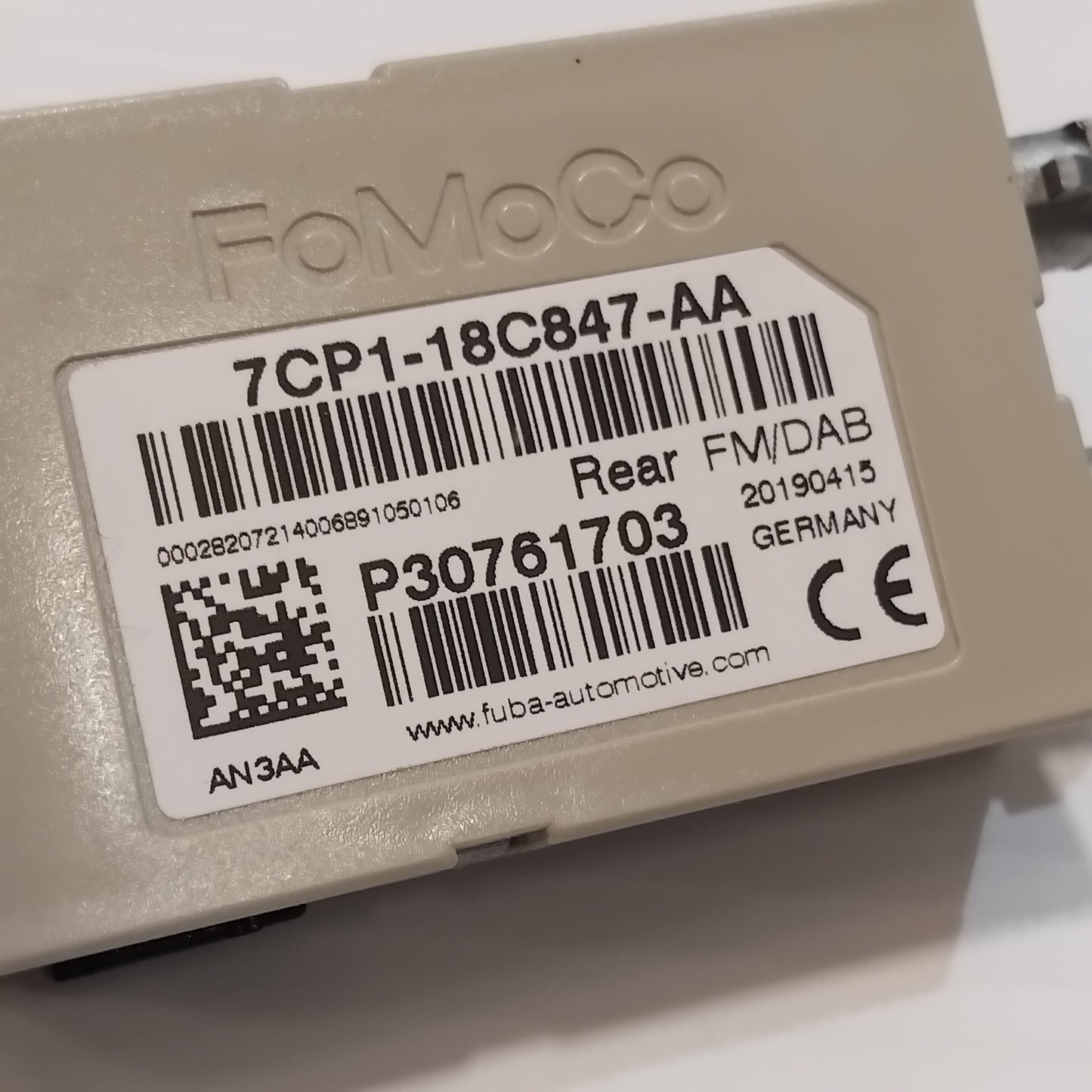 Genuine Volvo Antenna Amplifier | 30761703