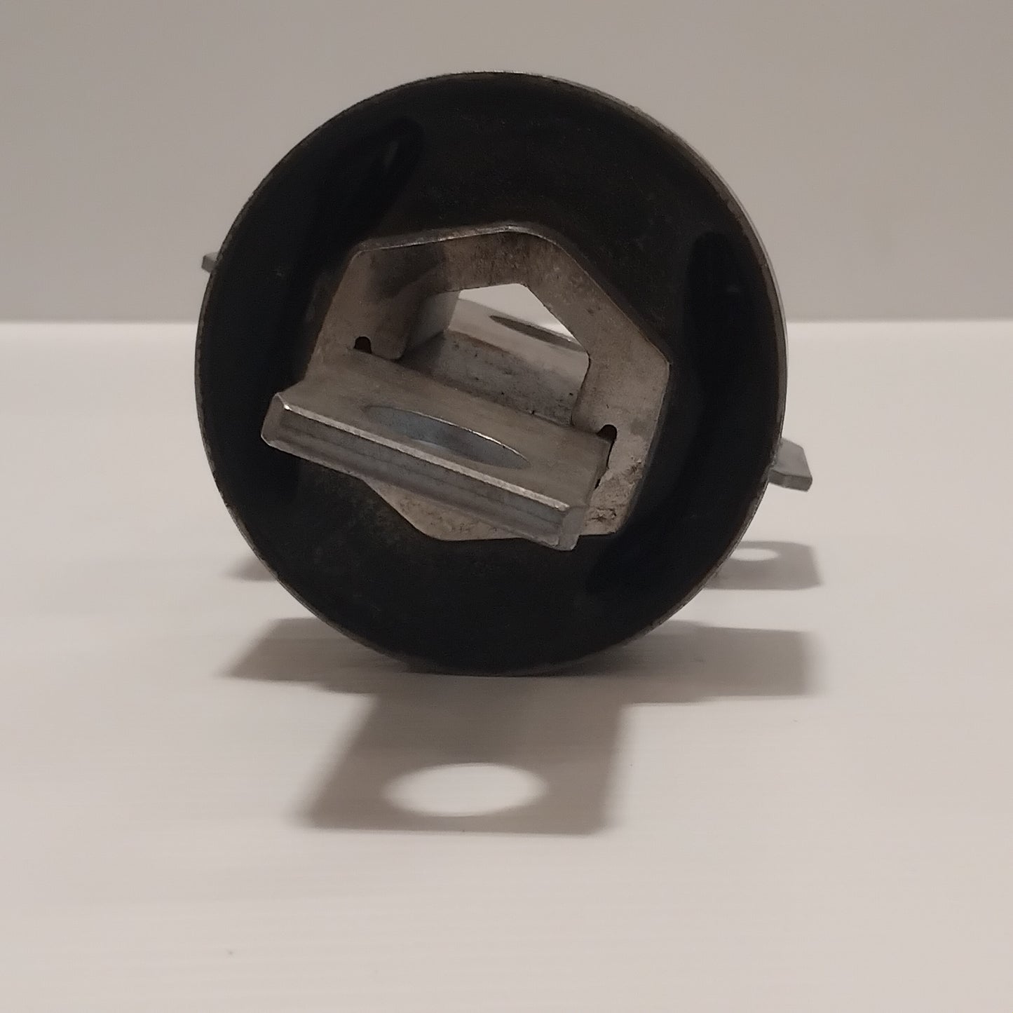 Genuine Volvo Bushing | 31476225